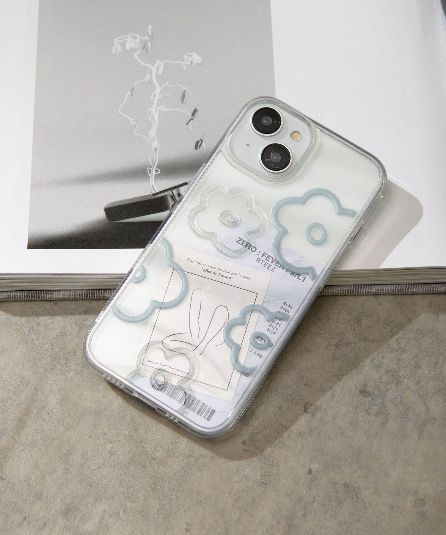 Lattice(ラティス) ニュアンスフラワースマホケース(iPhone13/14)