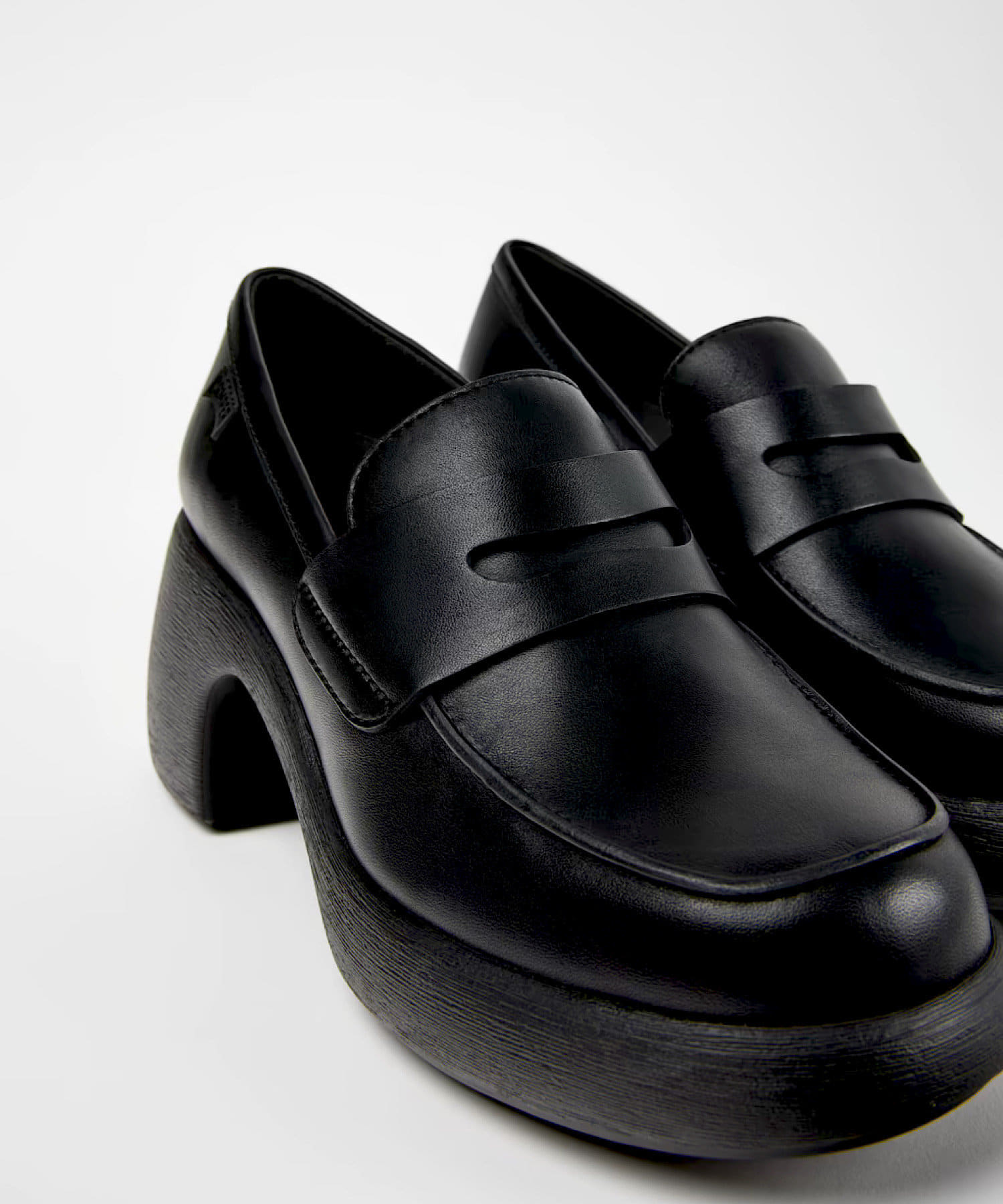 Pasterip(パセリ) 【CAMPER】Thelma loafers25SS