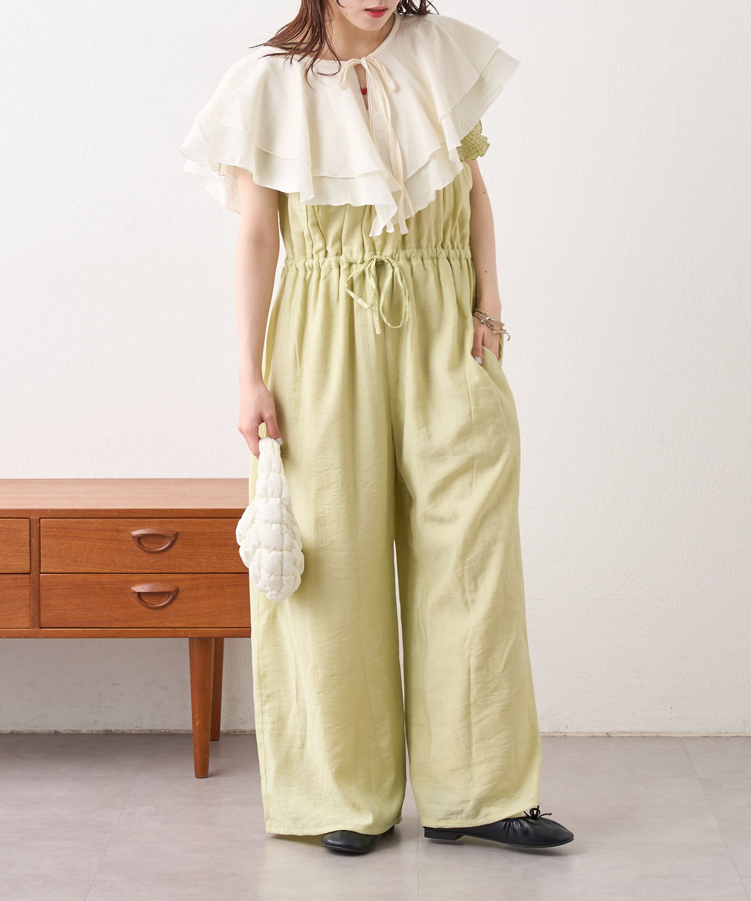 w closet(ダブルクローゼット) 【２サイズ展開】フリル衿付きオールインワン