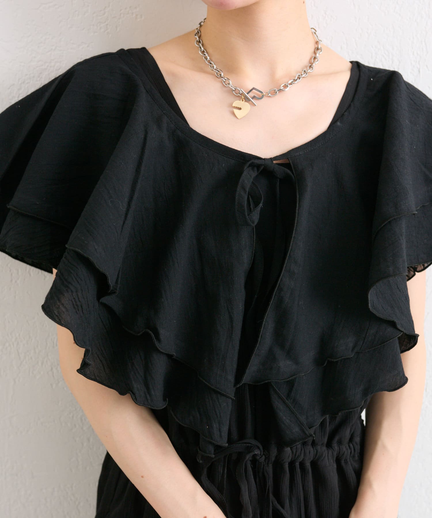 w closet(ダブルクローゼット) 【２サイズ展開】フリル衿付きオールインワン