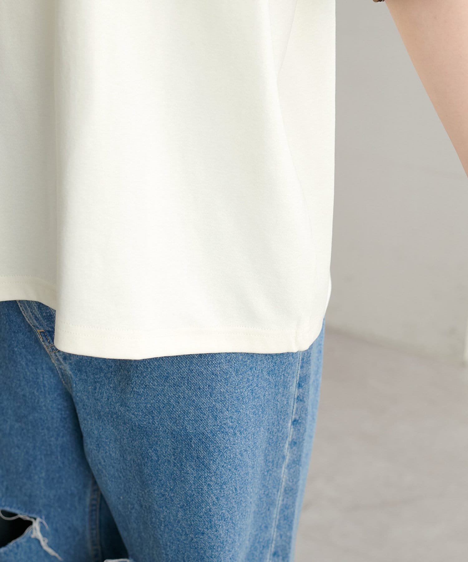 DISCOAT(ディスコート) 【ユニセックス】アソートロゴプリントリンガーTシャツ