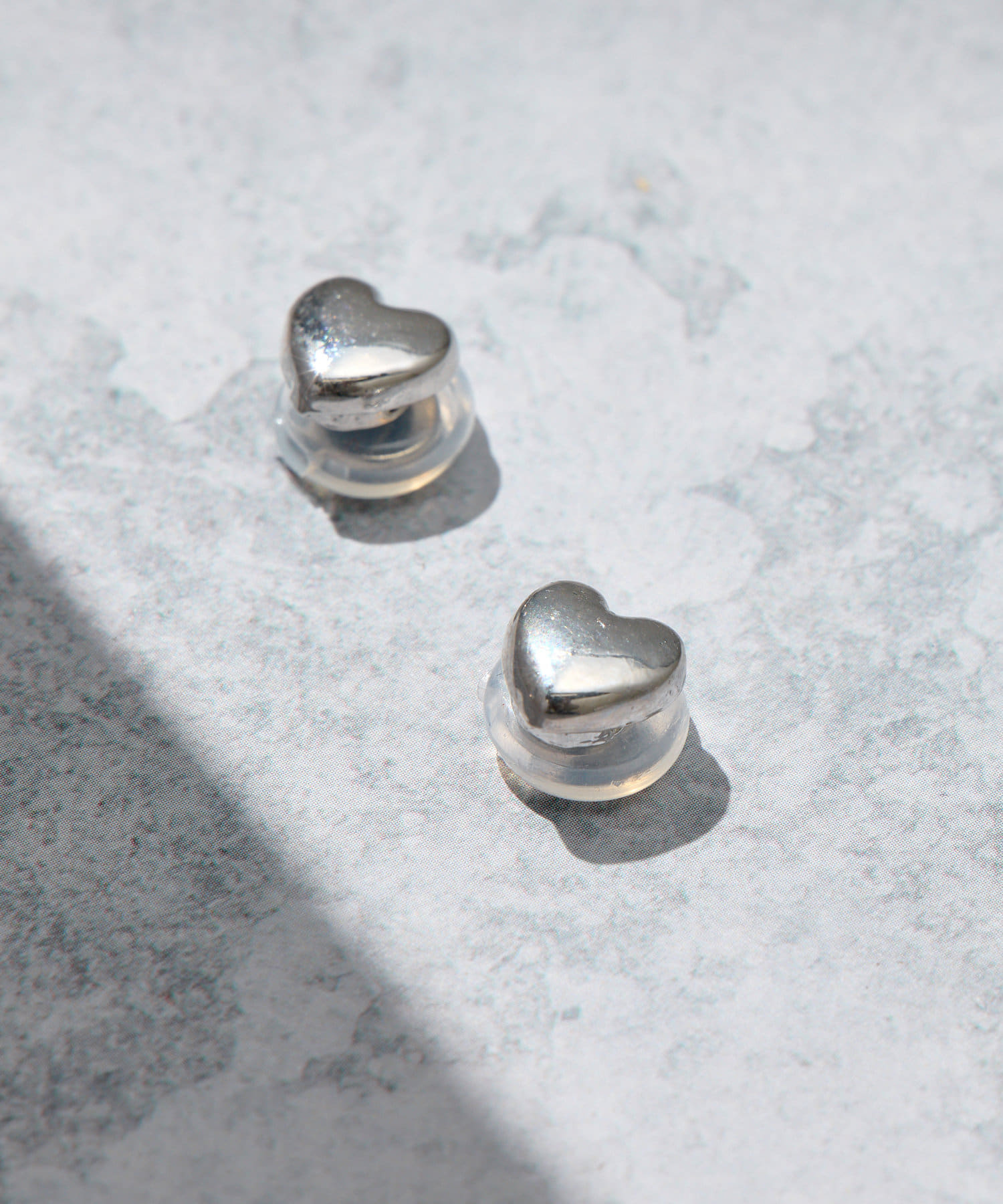 Lattice(ラティス) ぷっくりハートマグネットピアス