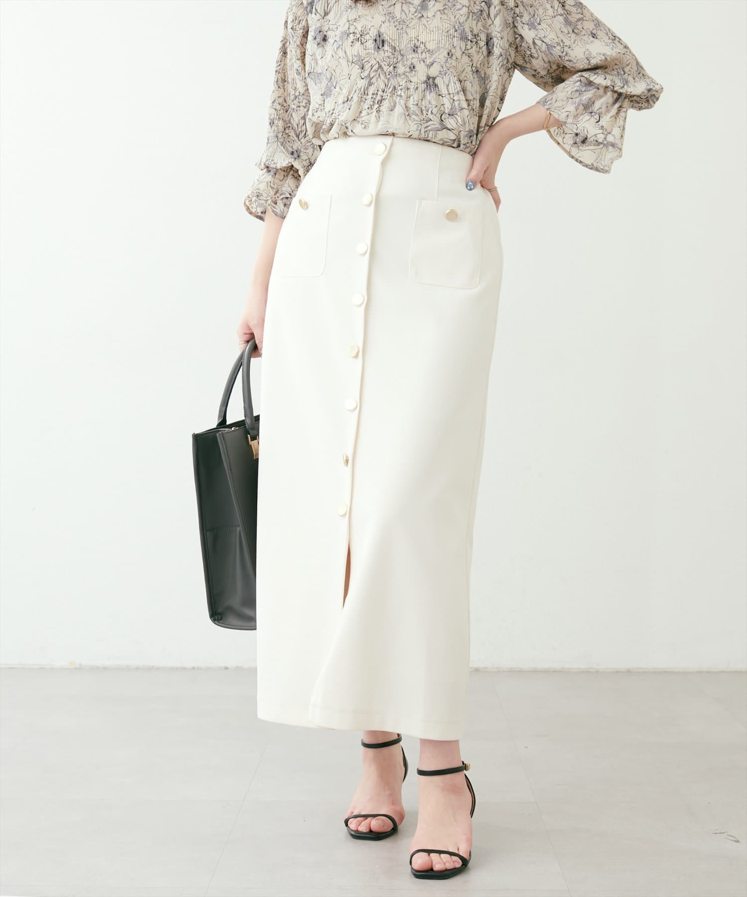 natural couture(ナチュラルクチュール) 【パルクロ限定】ストレッチツイル金釦スカート