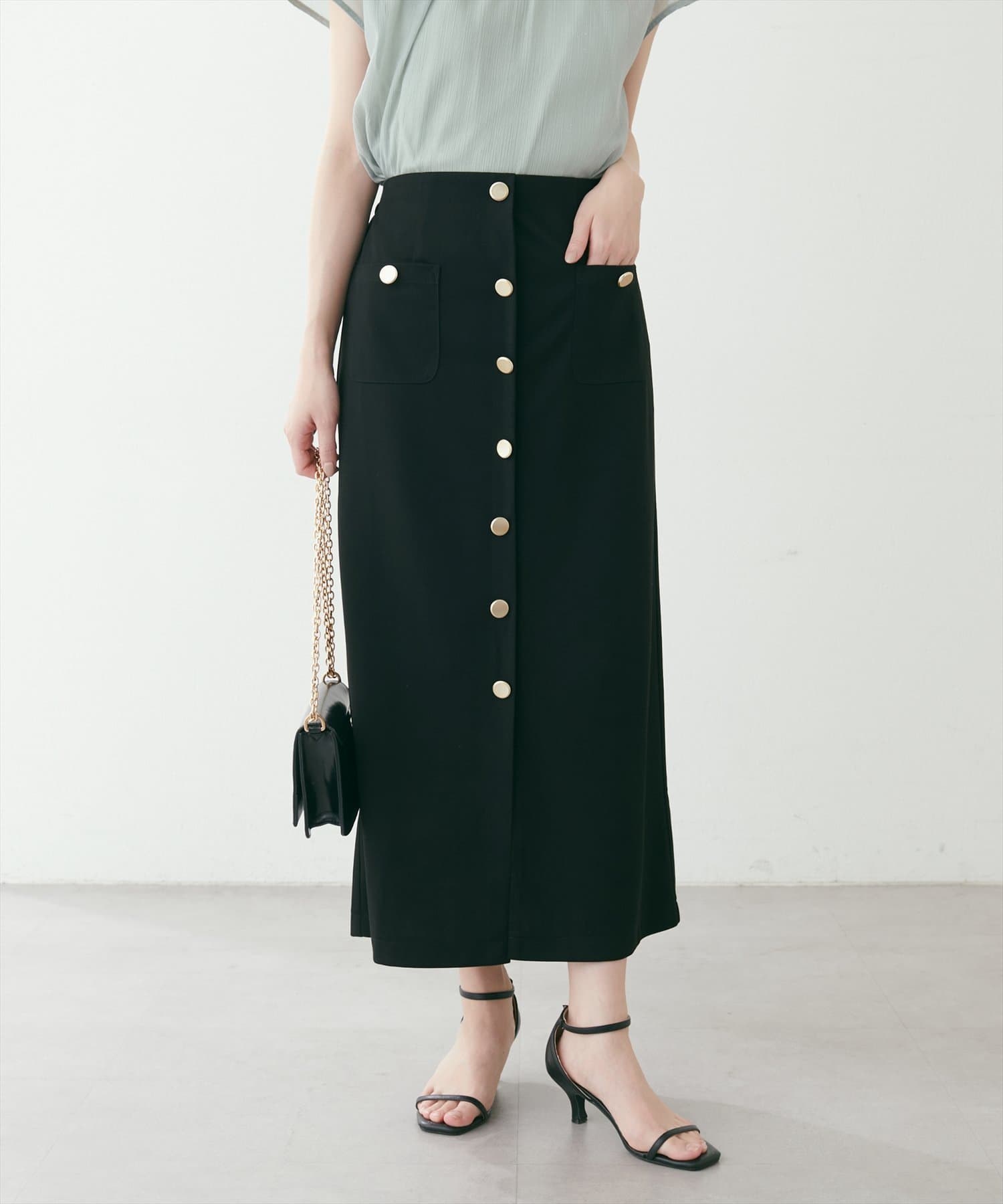 natural couture(ナチュラルクチュール) 【パルクロ限定】ストレッチツイル金釦スカート