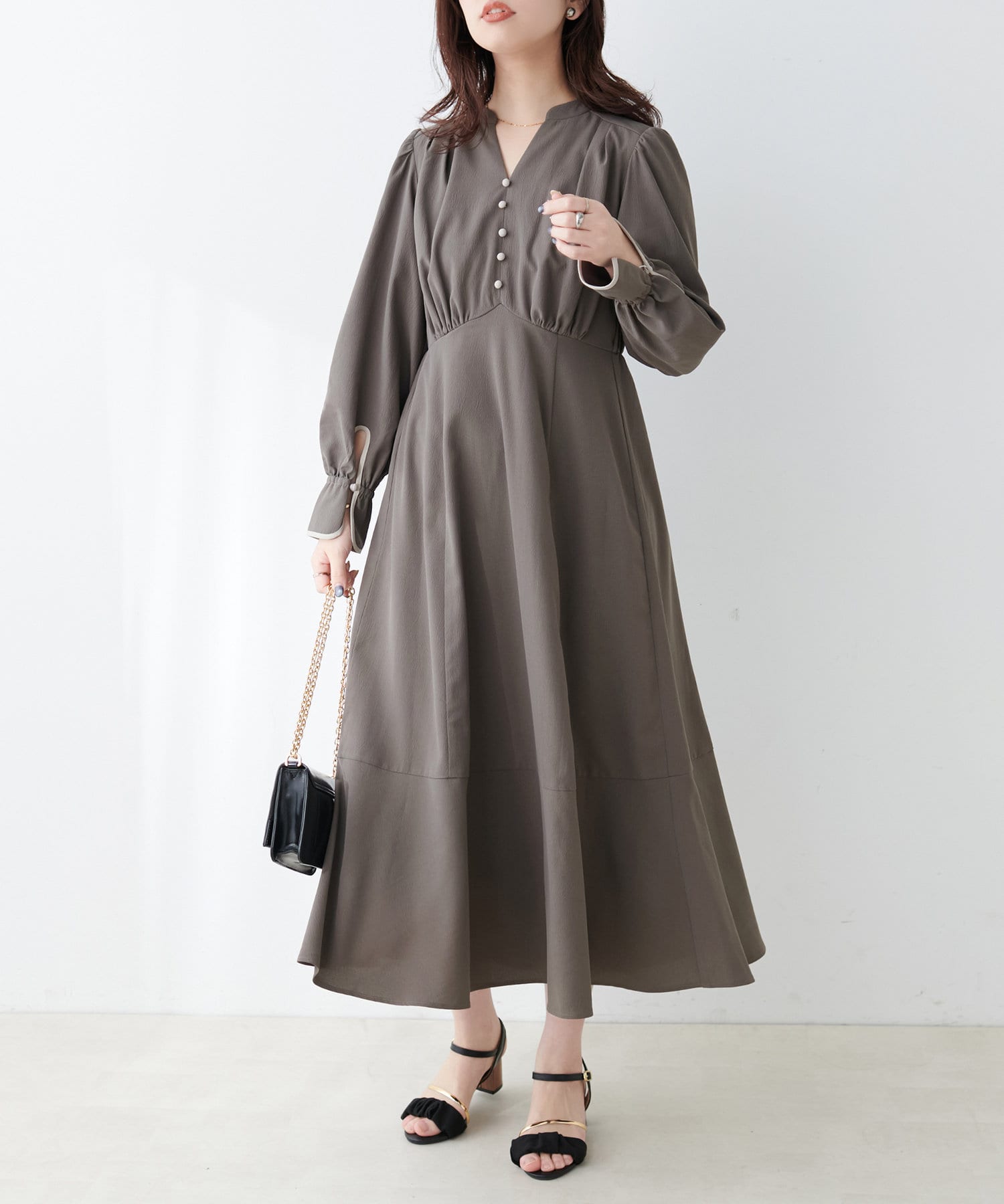 NICE CLAUP / OLIVE des OLIVE OUTLET(ナイスクラップ  / オリーブ デ オリーブ アウトレット) 【natural couture】配色くるみ釦ワンピース