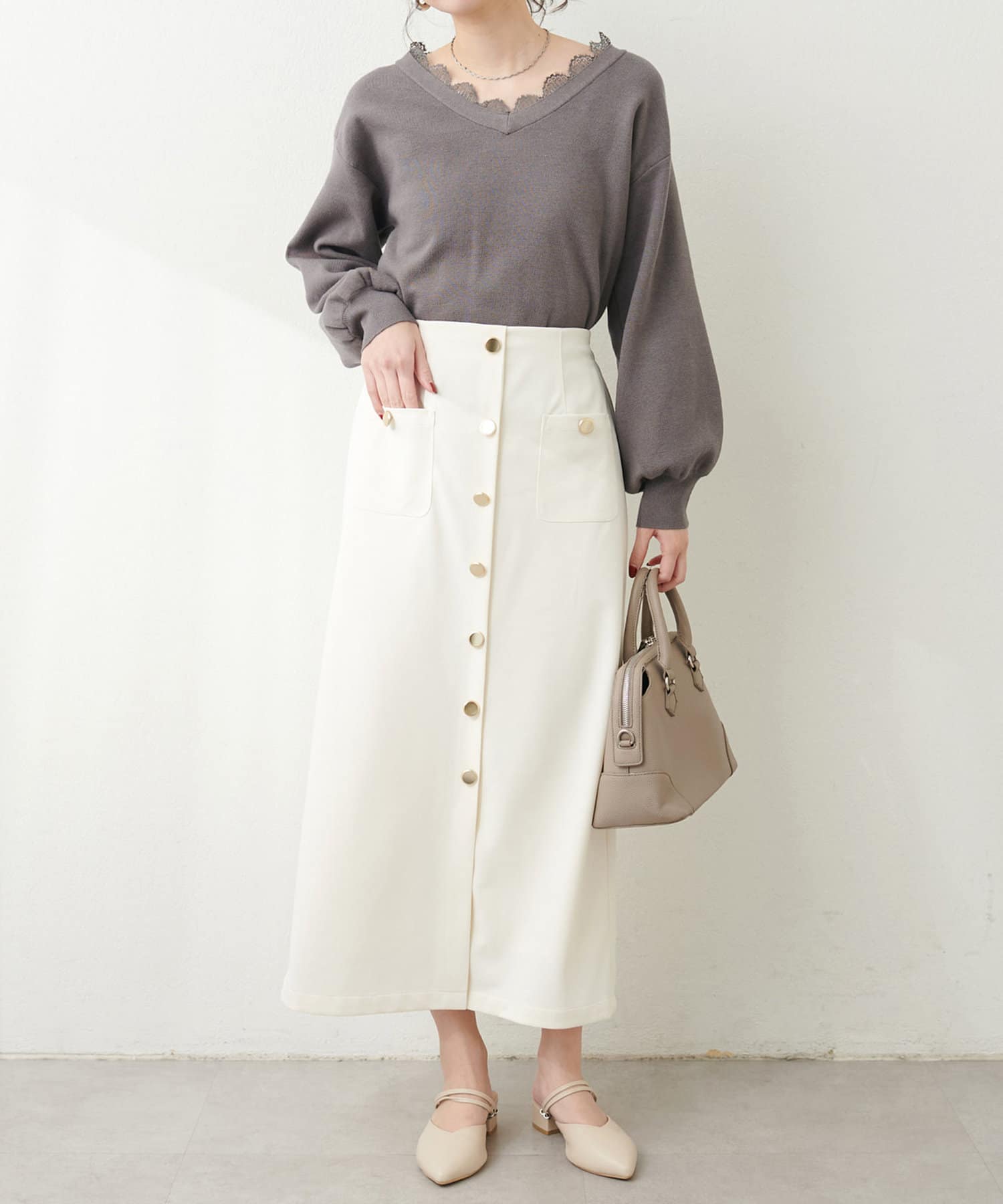 NICE CLAUP / OLIVE des OLIVE OUTLET(ナイスクラップ  / オリーブ デ オリーブ アウトレット) 【natural couture】レース衿Ｖネックプルオーバー