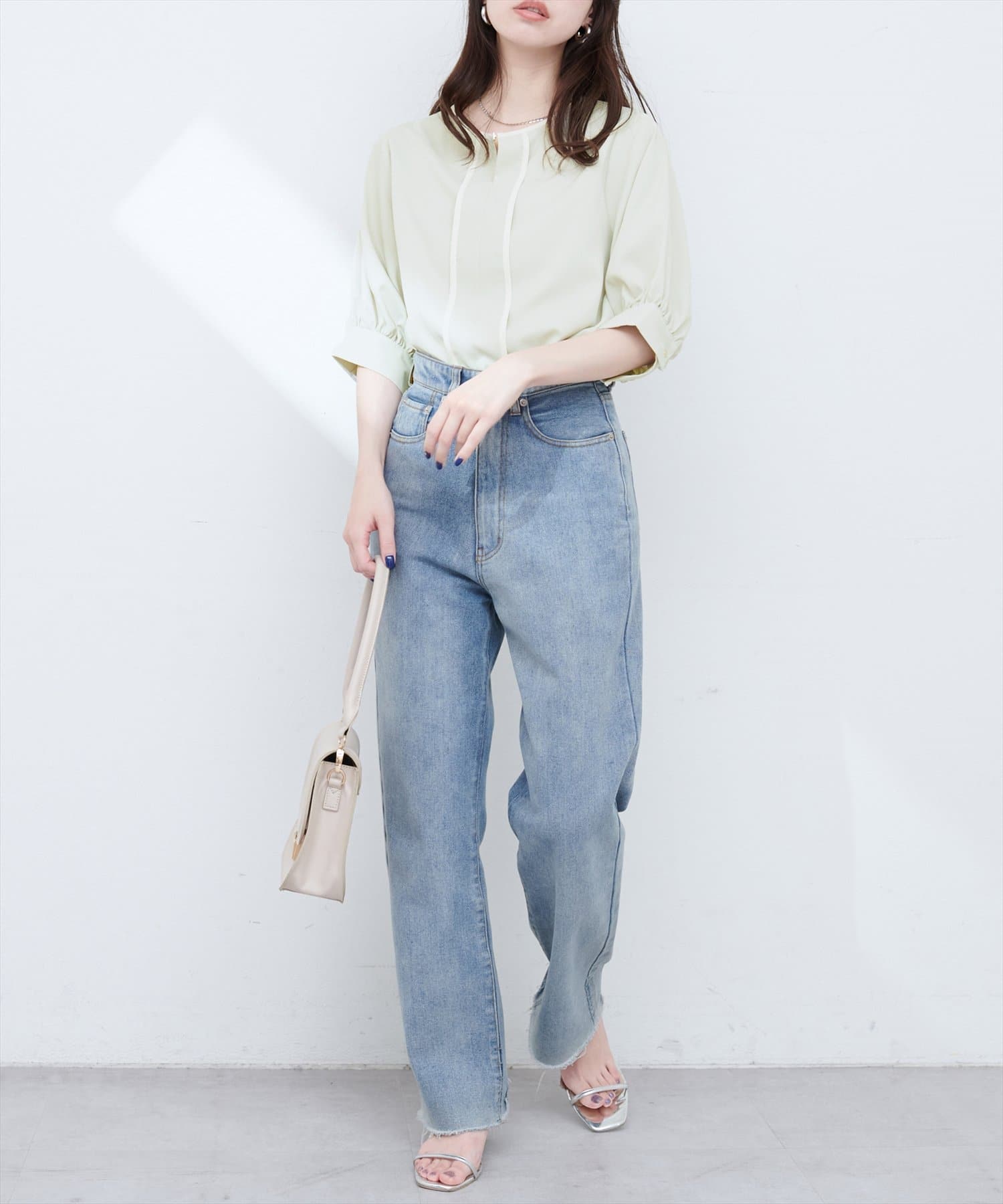 natural couture(ナチュラルクチュール) メタルホック付き配色6分袖ブラウス