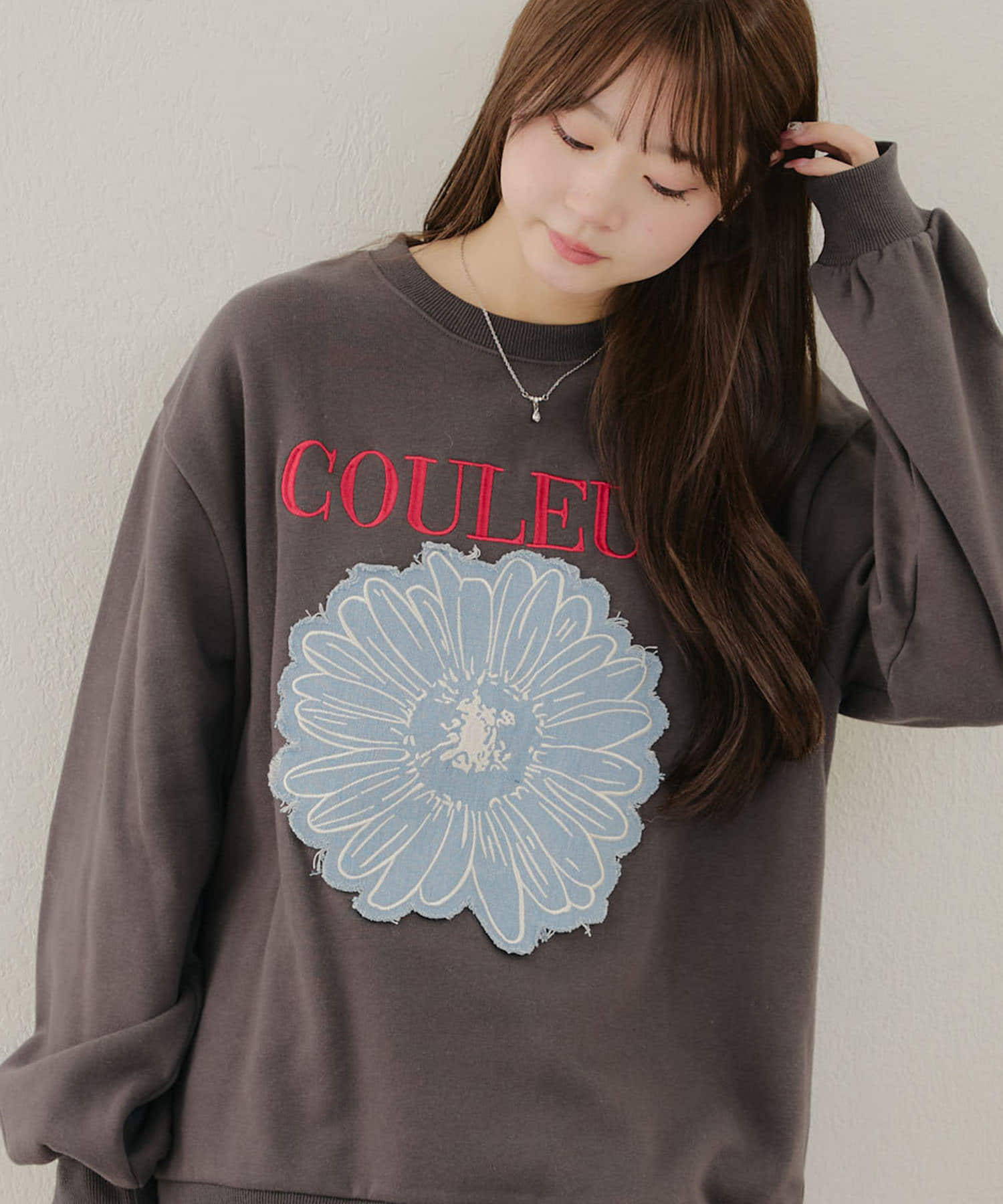 NICE CLAUP / OLIVE des OLIVE OUTLET(ナイスクラップ  / オリーブ デ オリーブ アウトレット) 【RMAF】デニムお花裏起毛プルオーバー