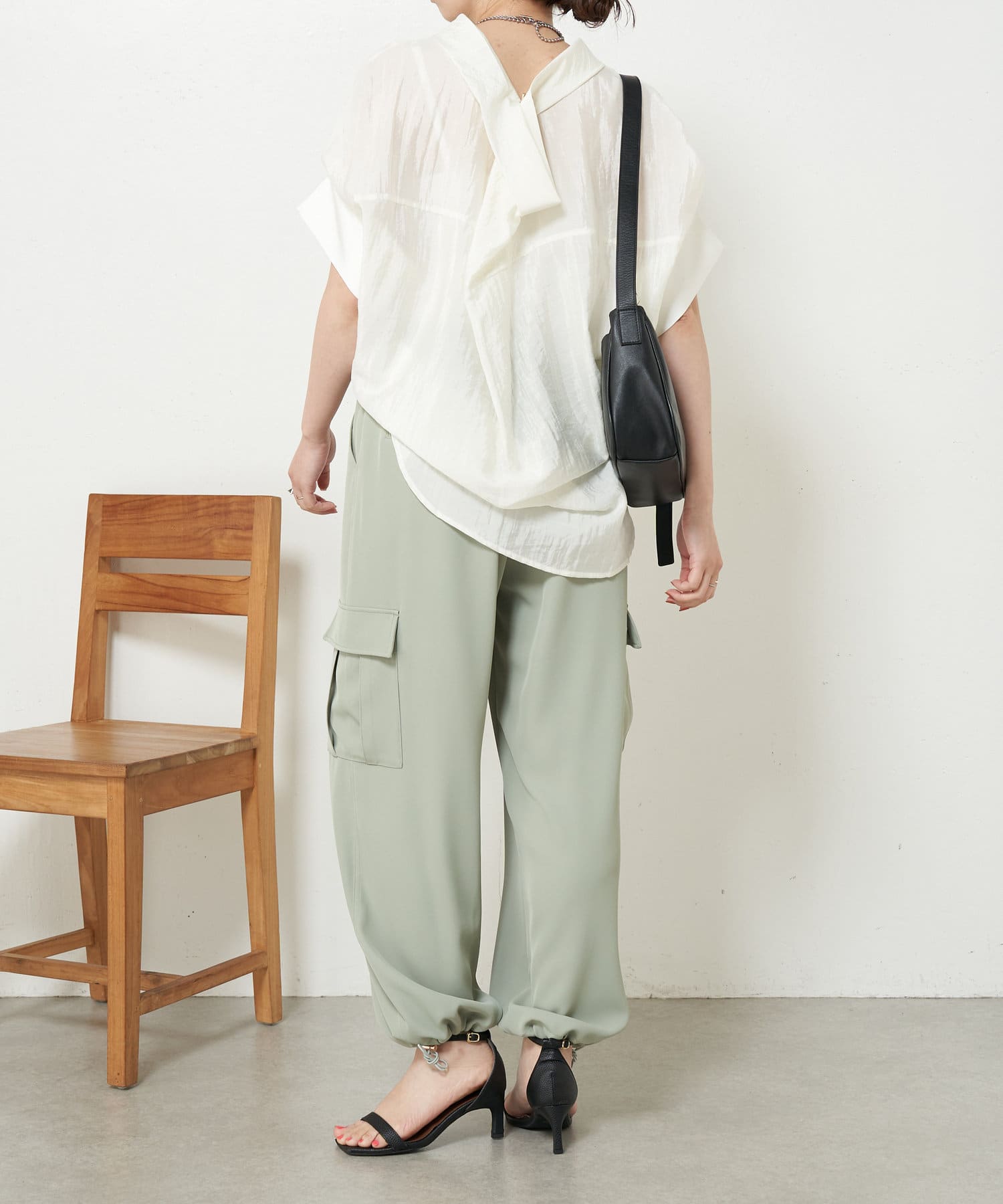 スタンドネックシアーブラウス | Jena espace merveilleux
