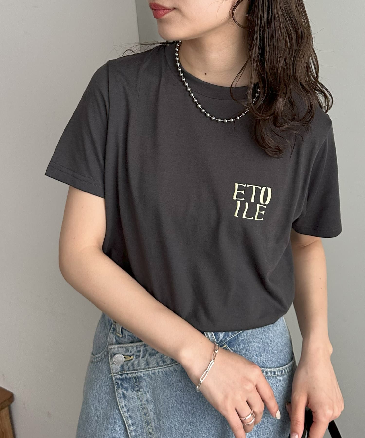 ＊＊＊＊＊＊＊＊＊＊＊＊＊＊＊＊＊＊＊＊＊＊＊洗濯方法：洗濯機洗い（弱）裏地：なし透け感：ホワイト・ホワイトその他１ややあり伸縮性：ややあり光沢感：なし生地の厚さ：普通＊＊＊＊＊＊＊＊＊＊＊＊＊＊＊＊