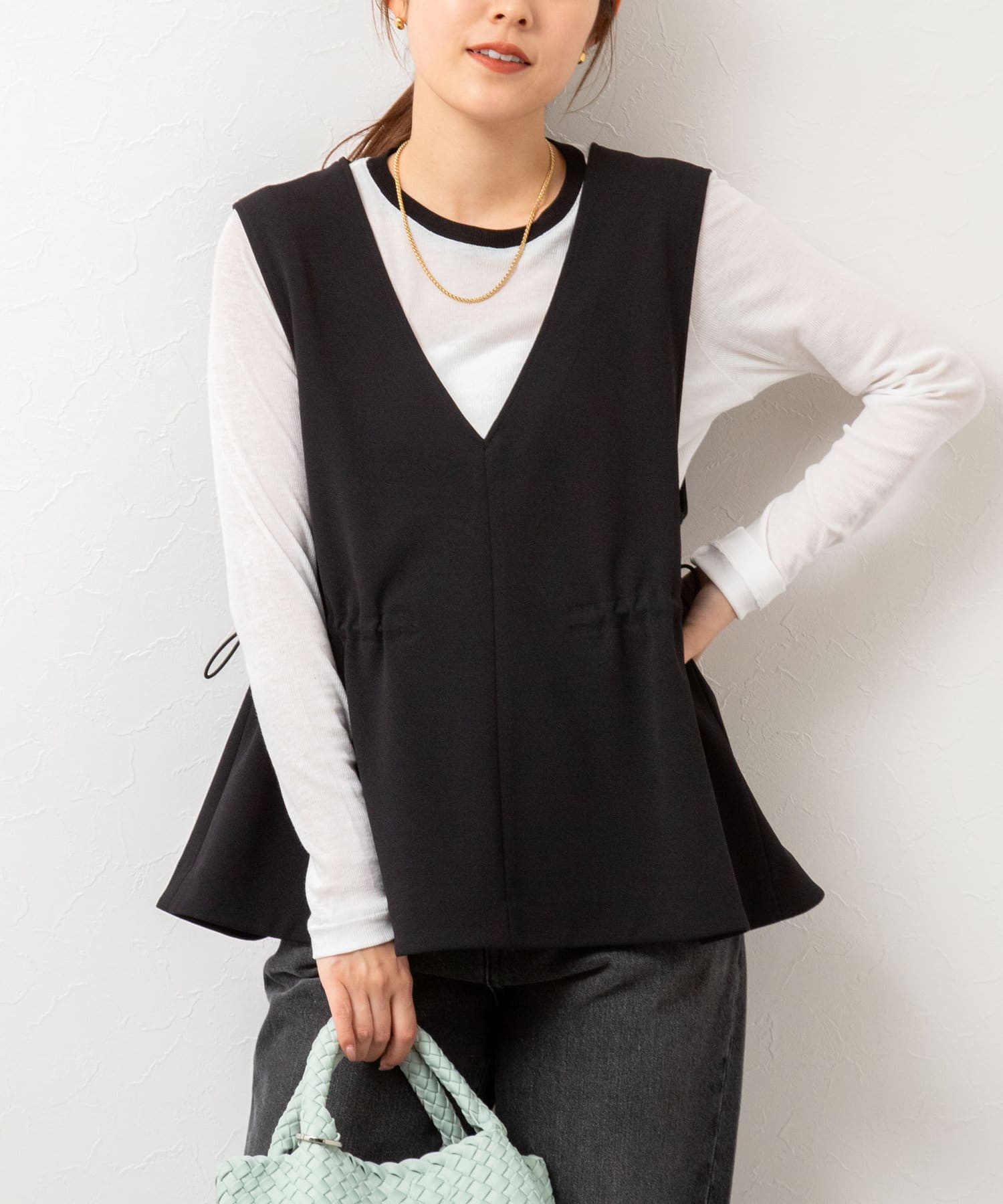 ◇25SS◇NOLLEY'S◆Point・すっきりVネック開きのベスト・適度な反発感とキックバック性の良さが特徴の素材を使用・中肉厚でしなやかなストレッチが快適な着心地・ドローコードでウエス