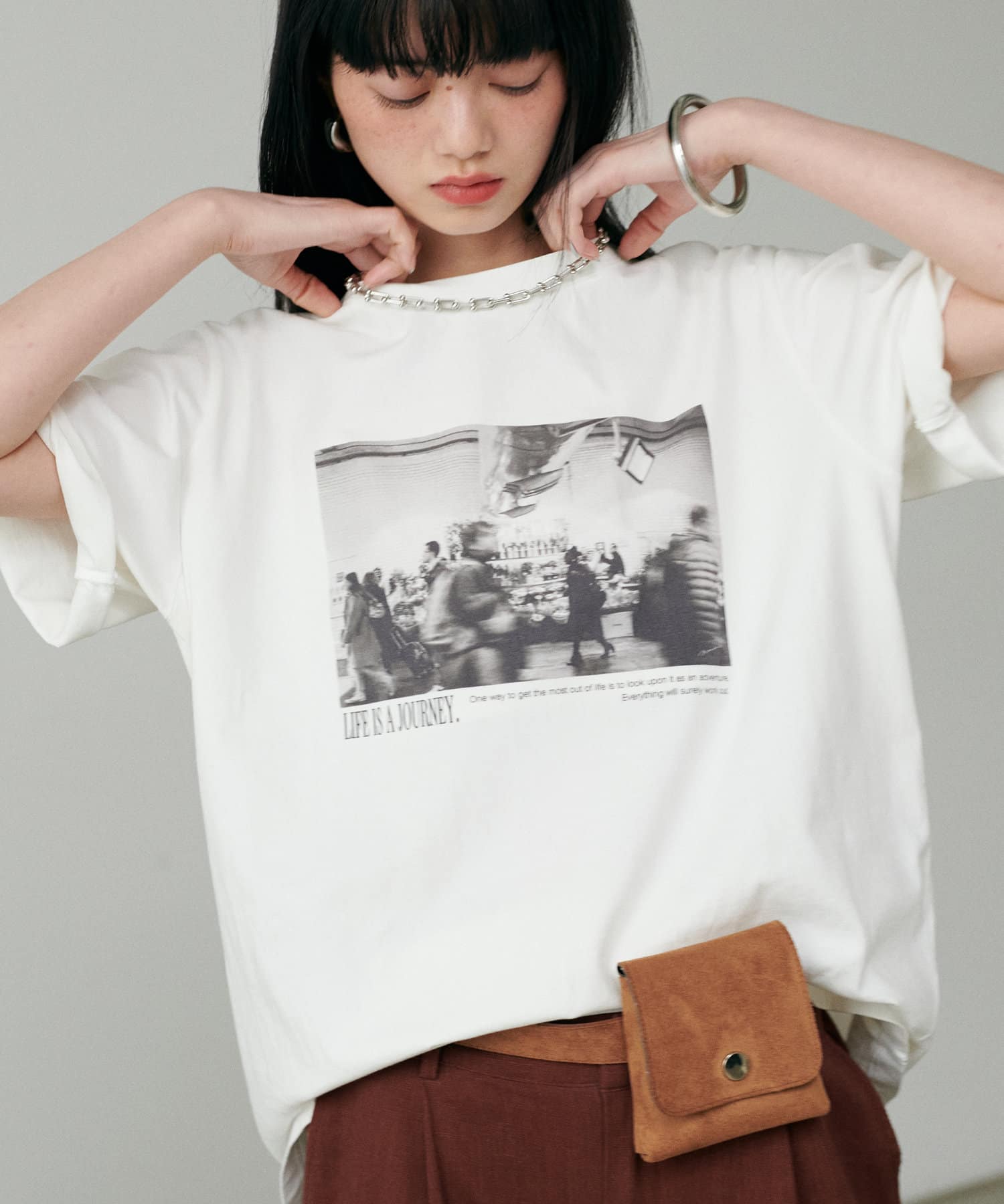 【2025SS LARUTA】ロゴ×photoT〈サスティナブル企画〉■Design　LARUTAスタッフがフランスのパリ、南フランスでフィルムカメラにて撮影した写真とメッセージ性のあるロゴが施された