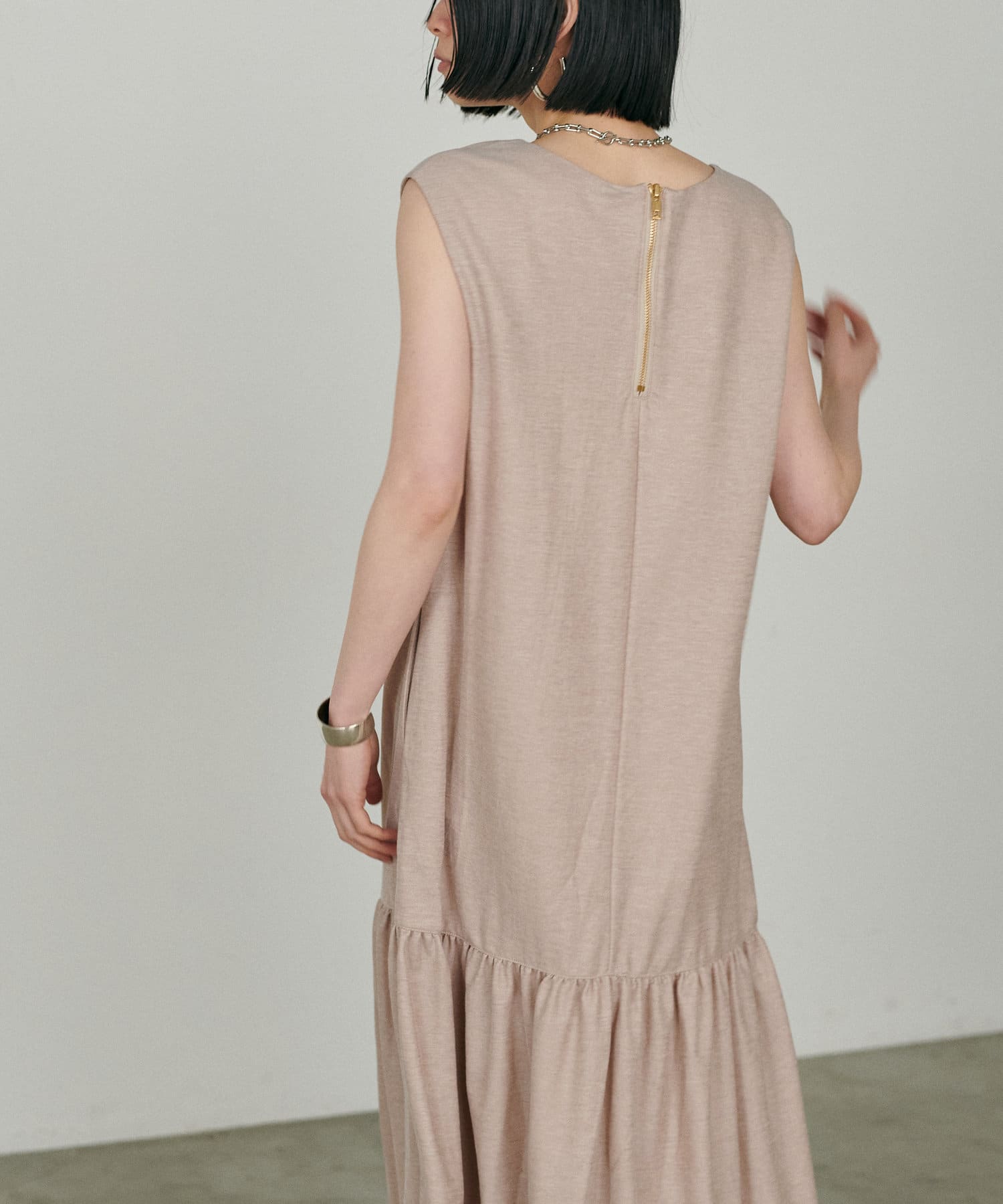 LARUTA(ラルータ) ［Web限定］【接触冷感】ギャザー切替zip付きワンピース