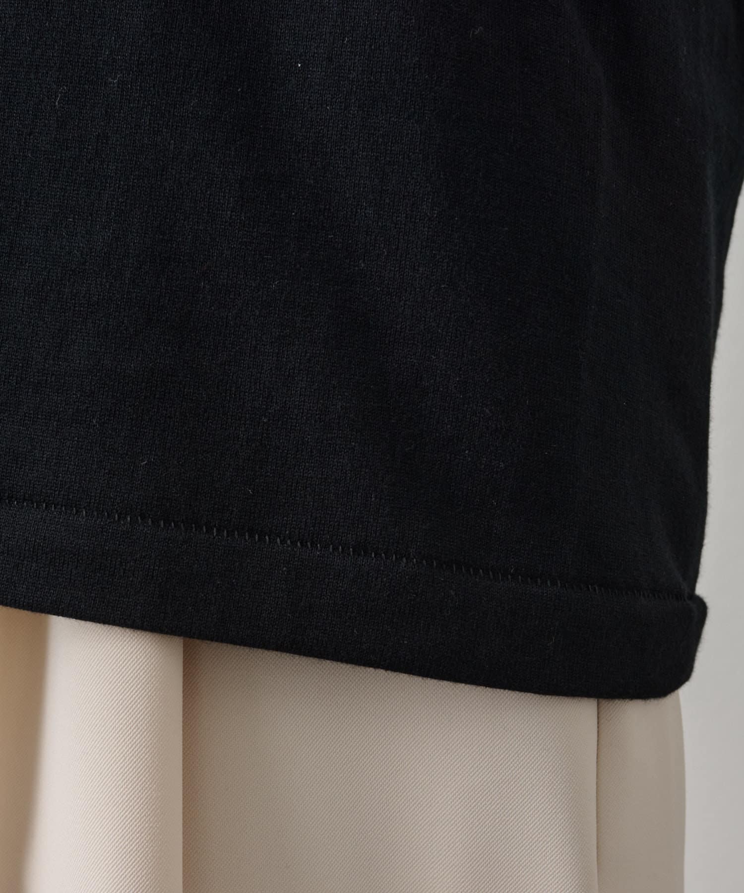Omekashi(オメカシ) Hanes(ヘインズ) KUROクルーネックTシャツ