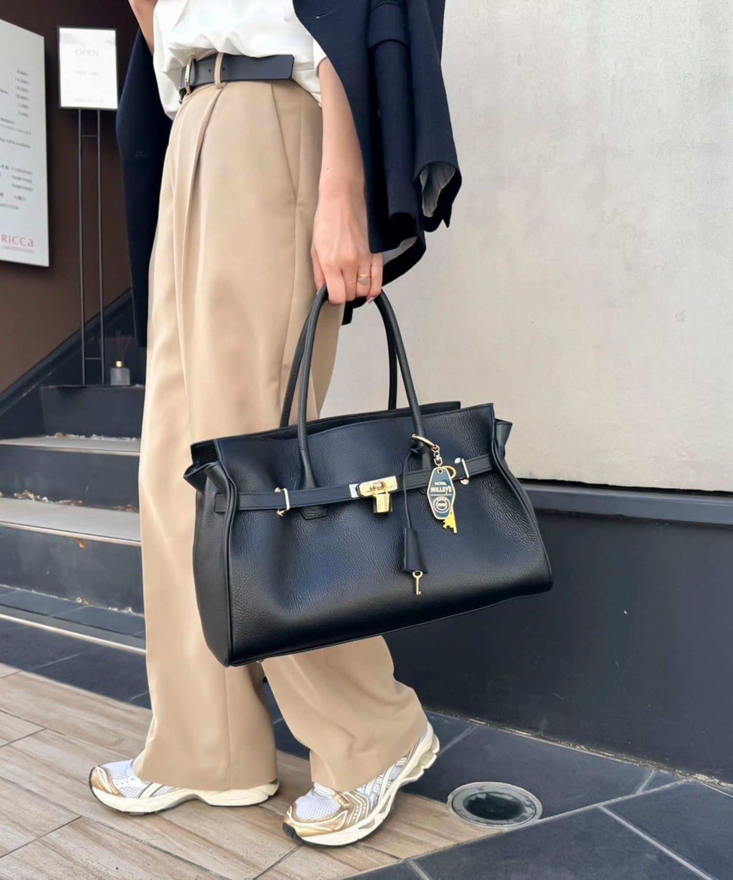 NOLLEY'S(ノーリーズ) ひねりベルトレザートートバッグ