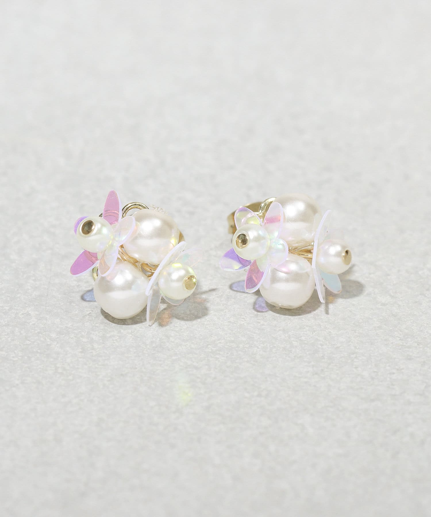 3COINS(スリーコインズ) パールビジューピアス