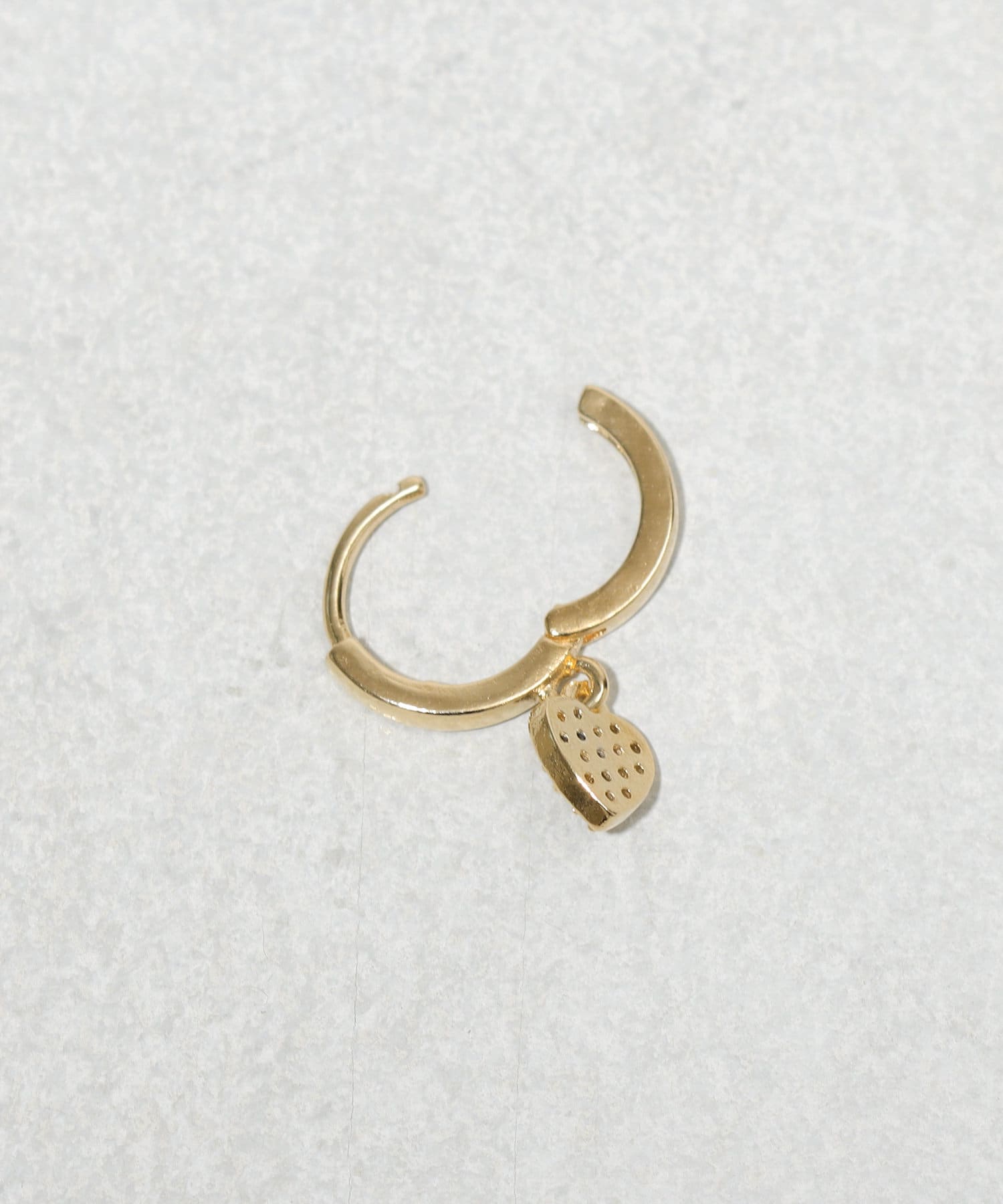 3COINS(スリーコインズ) キラキラハートワンタッチピアス