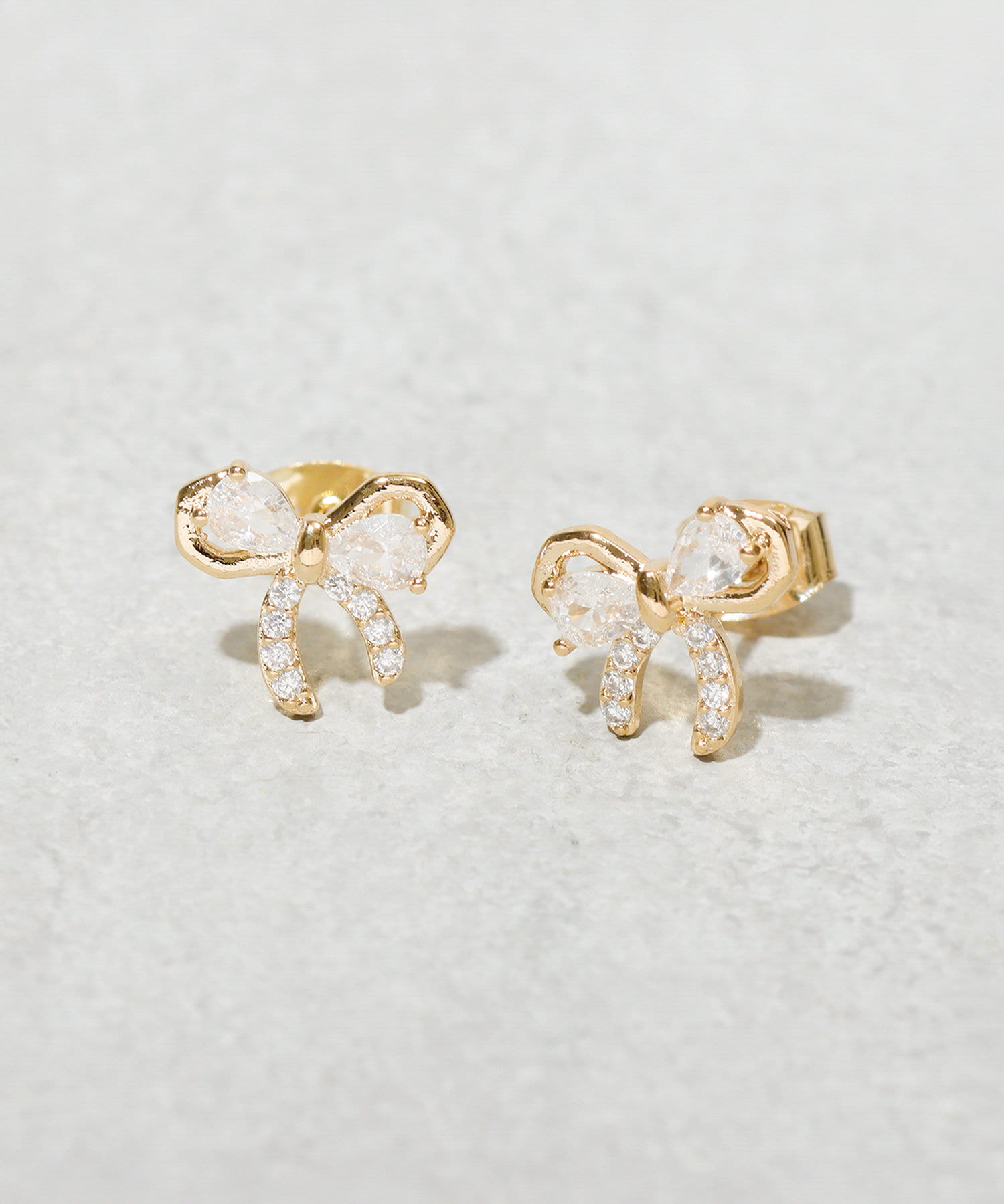 3COINS(スリーコインズ) キラキラリボンピアス