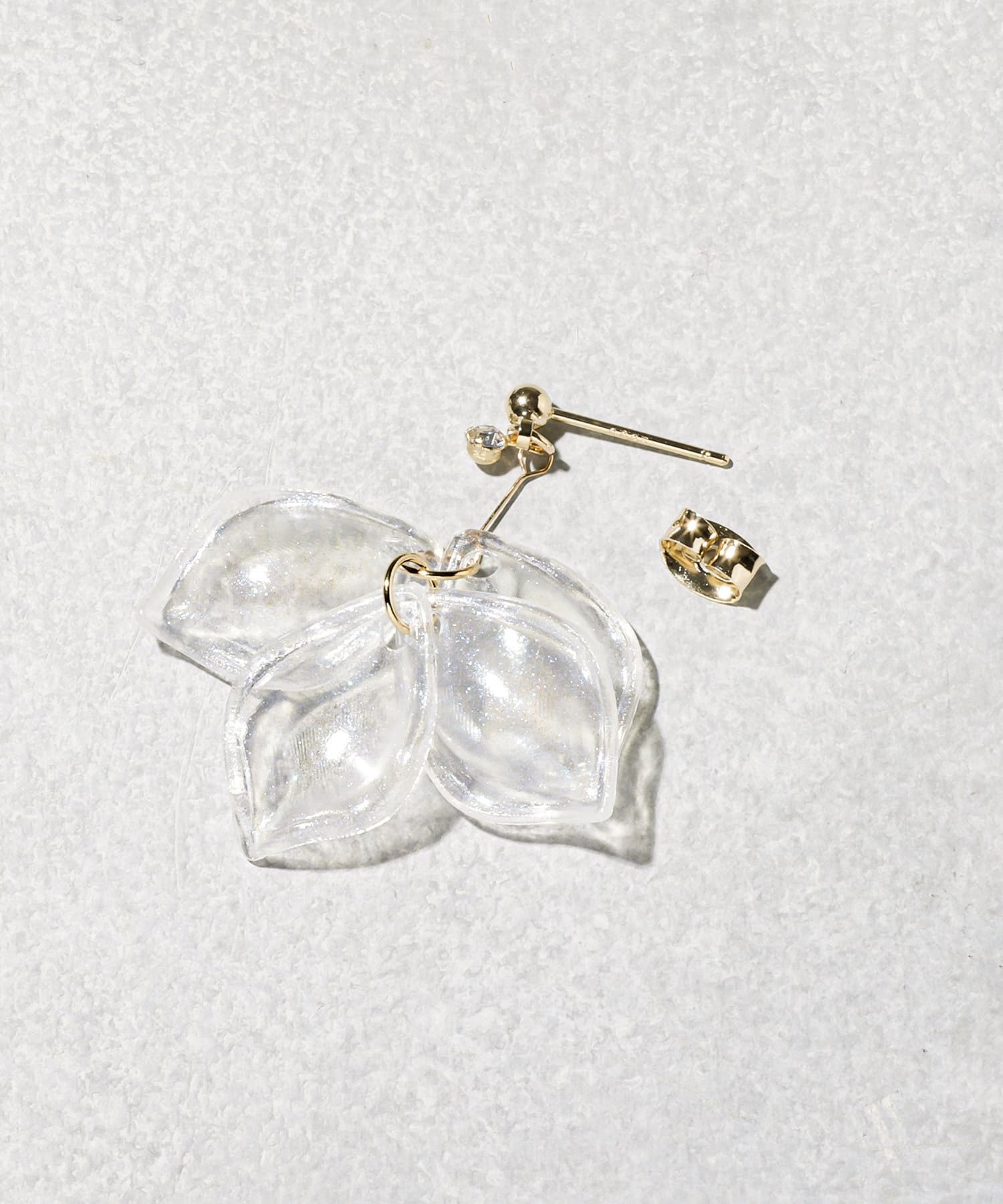 3COINS(スリーコインズ) カラー花びらピアス