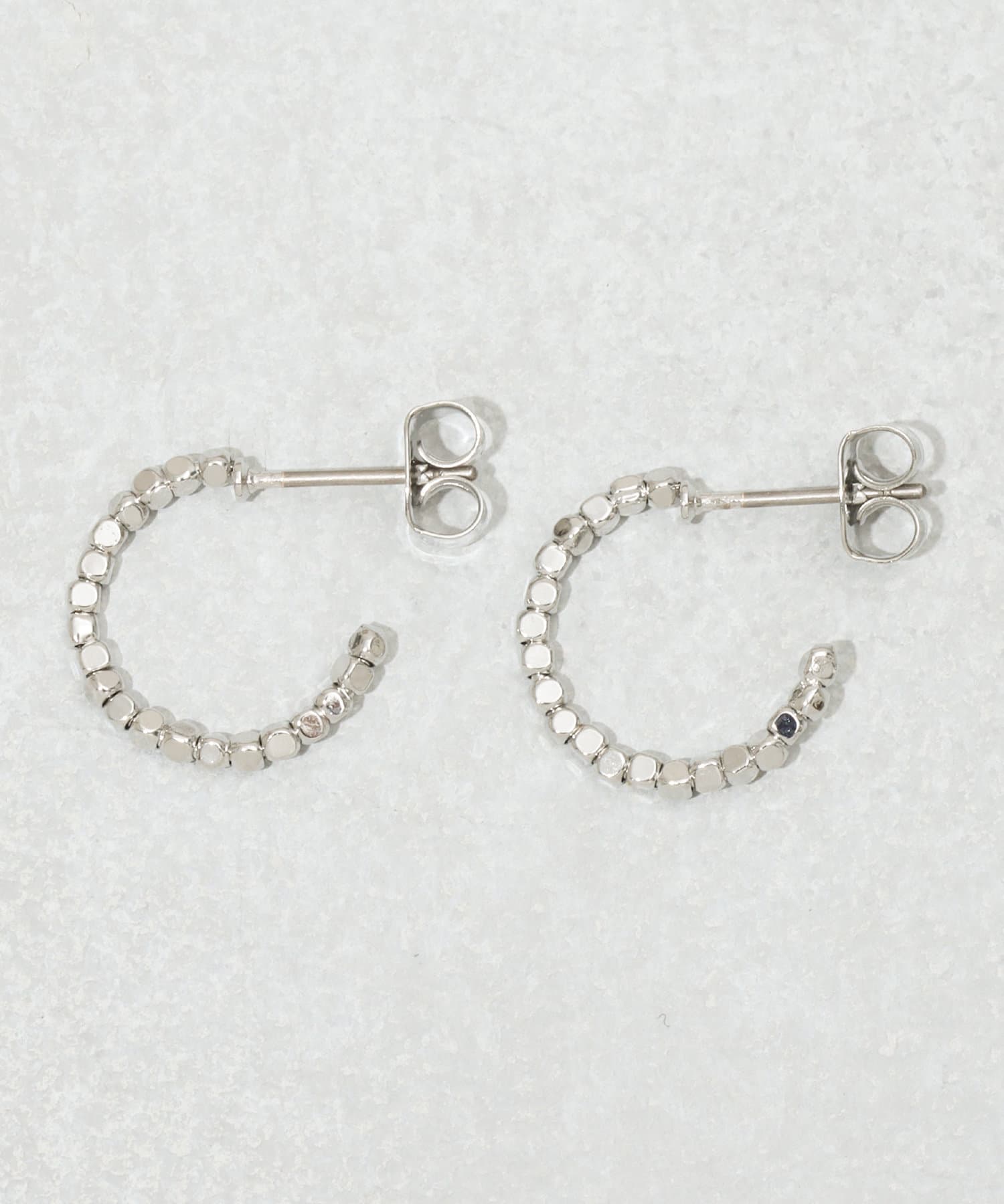 3COINS(スリーコインズ) キューブフープピアス