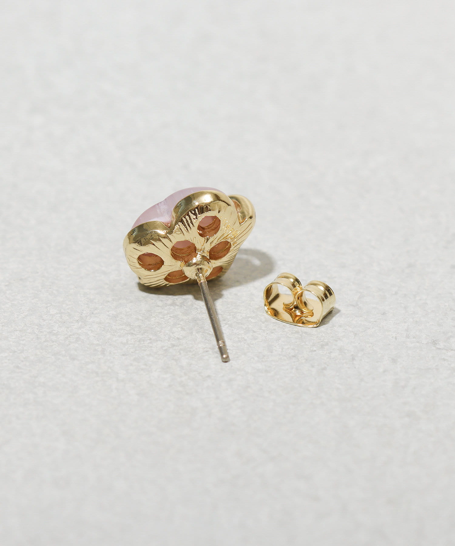 3COINS(スリーコインズ) カラーハートピアス