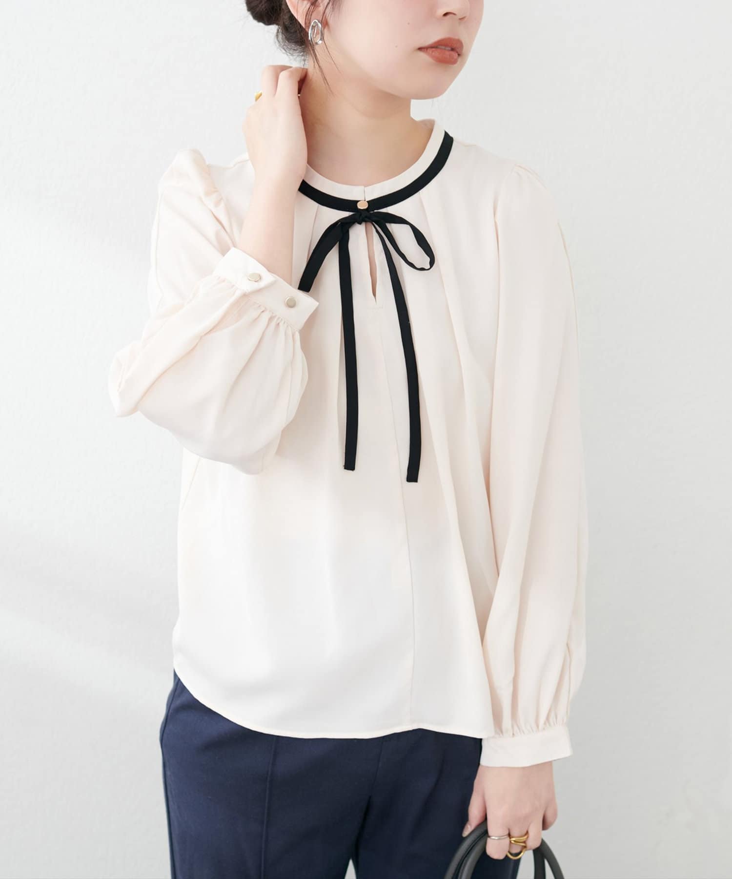 NICE CLAUP / OLIVE des OLIVE OUTLET(ナイスクラップ  / オリーブ デ オリーブ アウトレット) 【natural couture】リボン付きマルチWAYブラウス
