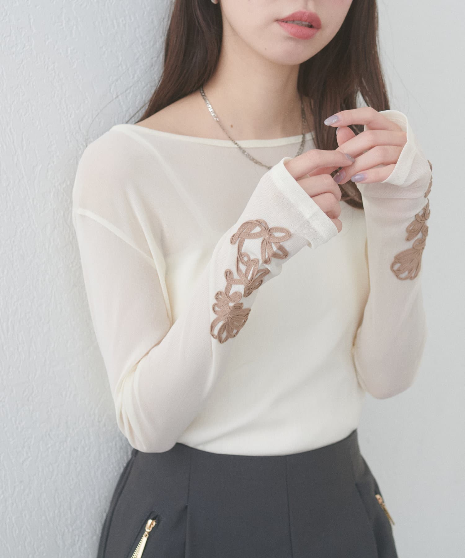 NICE CLAUP / OLIVE des OLIVE OUTLET(ナイスクラップ  / オリーブ デ オリーブ アウトレット) 【natural couture】ネットチュール配色柄刺繍プルオーバー