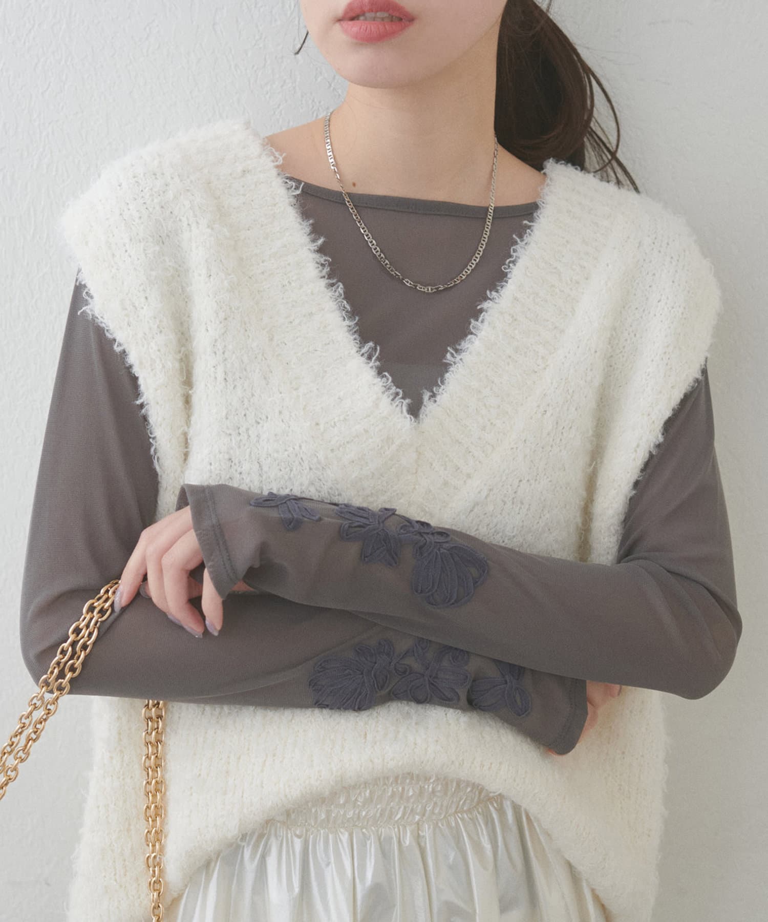 NICE CLAUP / OLIVE des OLIVE OUTLET(ナイスクラップ  / オリーブ デ オリーブ アウトレット) 【natural couture】ネットチュール配色柄刺繍プルオーバー