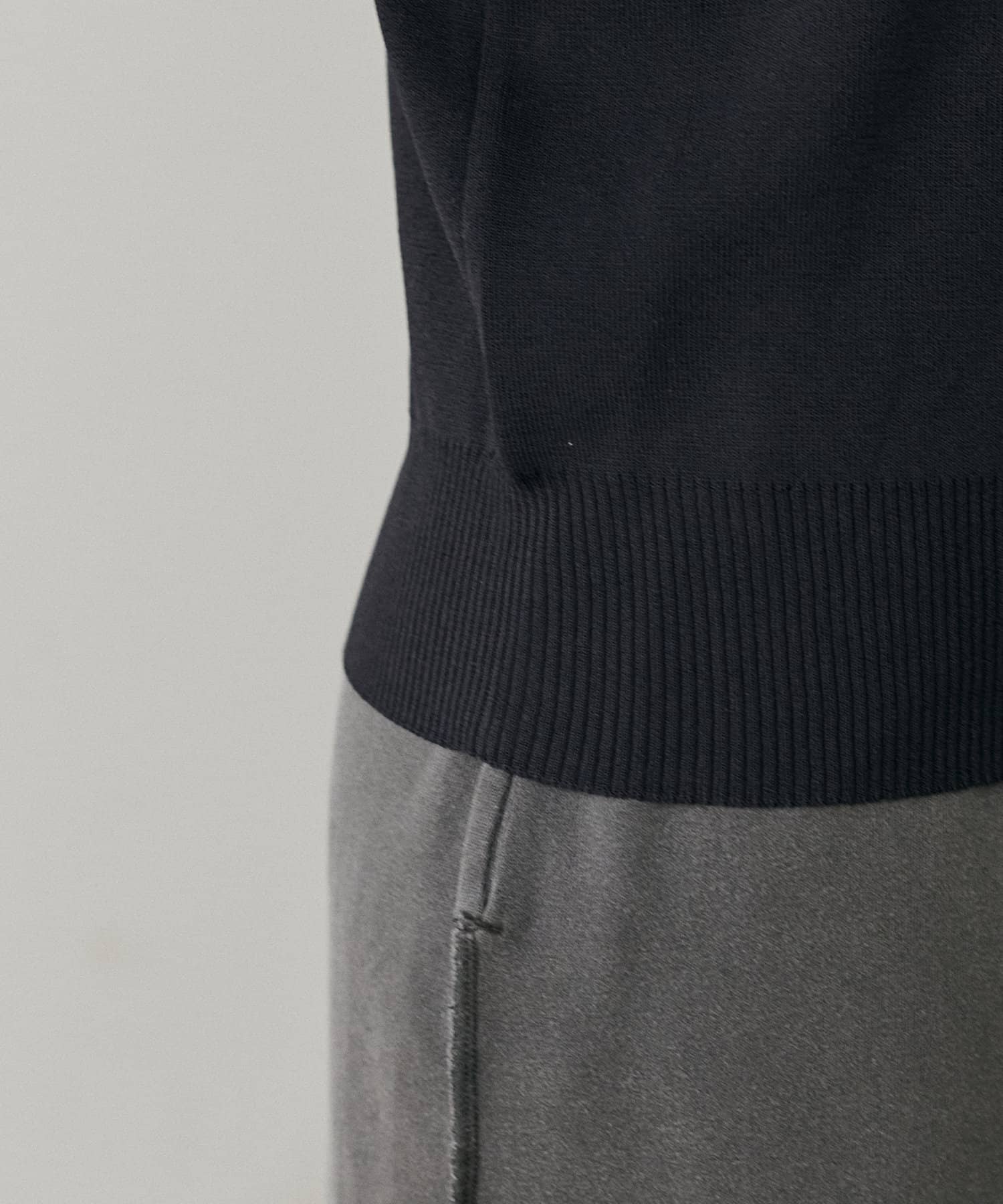 NICE CLAUP / OLIVE des OLIVE OUTLET(ナイスクラップ  / オリーブ デ オリーブ アウトレット) 【LARUTA】袖口ちび釦シンプルニット