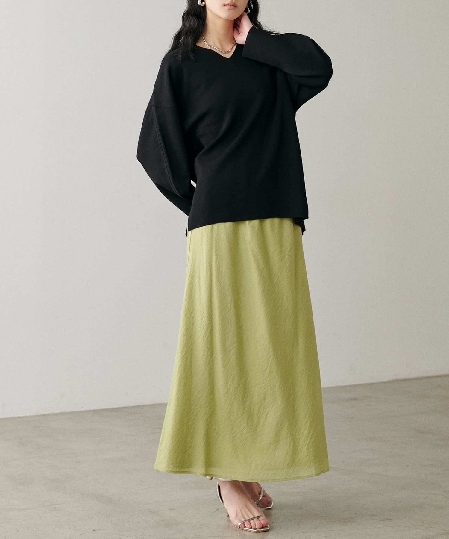 NICE CLAUP / OLIVE des OLIVE OUTLET(ナイスクラップ  / オリーブ デ オリーブ アウトレット) 【LARUTA】深Ｖおしゃれゆるニット