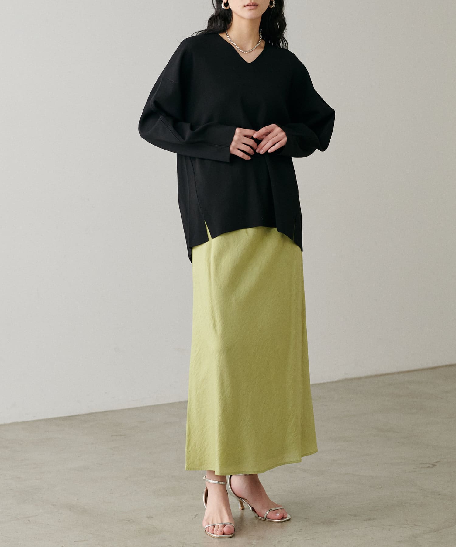 NICE CLAUP / OLIVE des OLIVE OUTLET(ナイスクラップ  / オリーブ デ オリーブ アウトレット) 【LARUTA】深Ｖおしゃれゆるニット