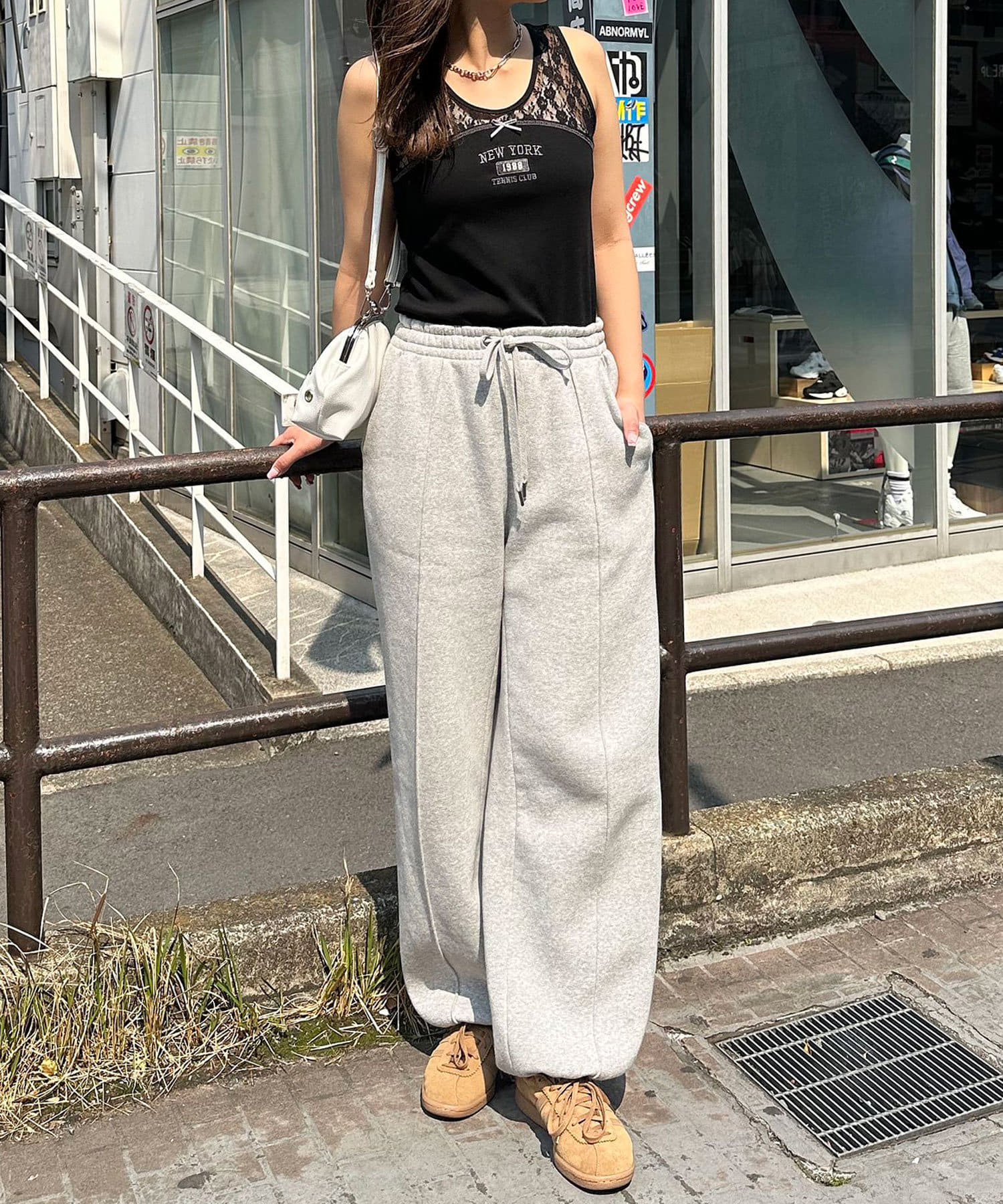 CIAOPANIC(チャオパニック) レース切替刺繍ロゴタンクトップ