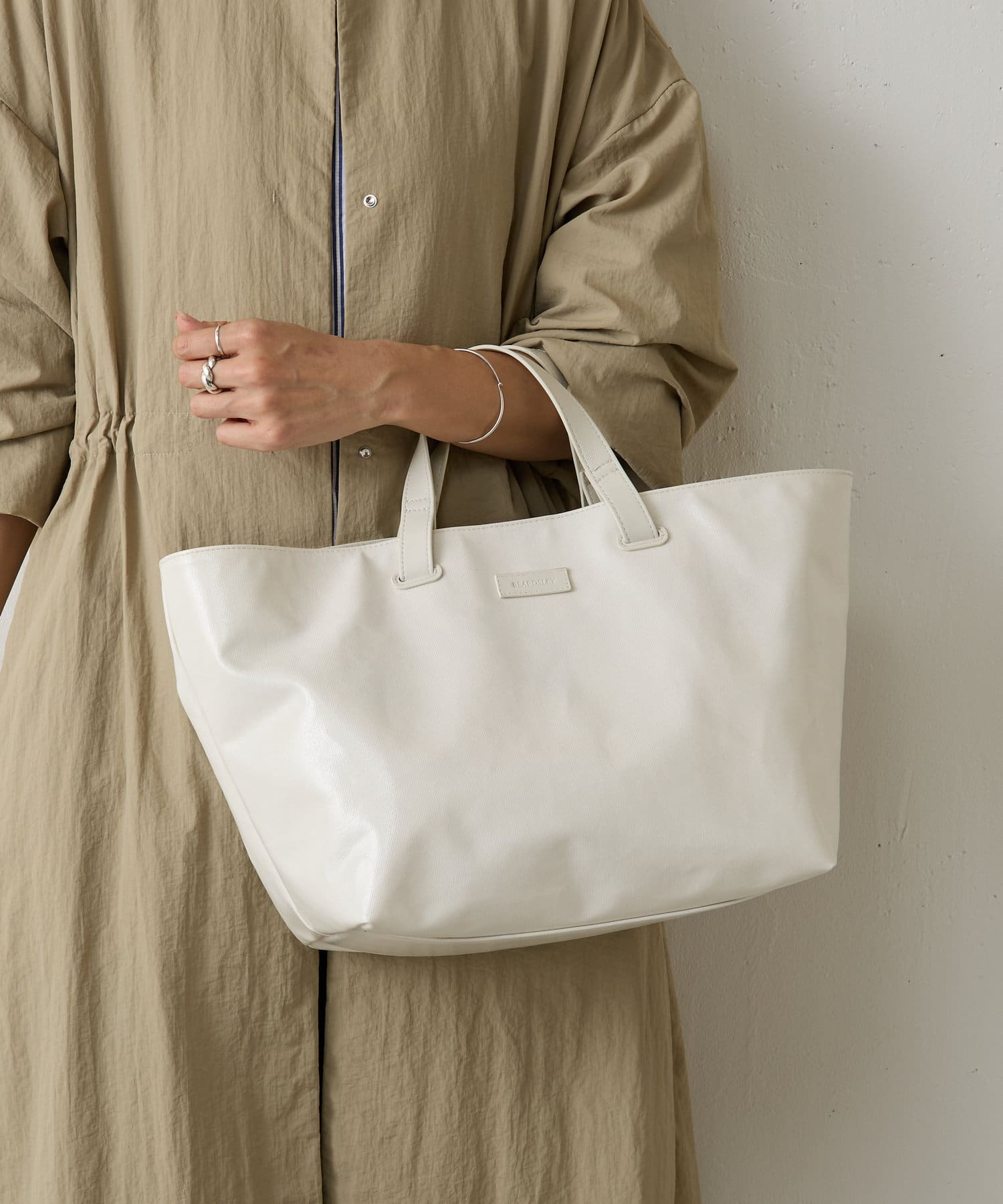 BEARDSLEY(ビアズリー) 《DAZAIコラボ》2WAYトートBAG