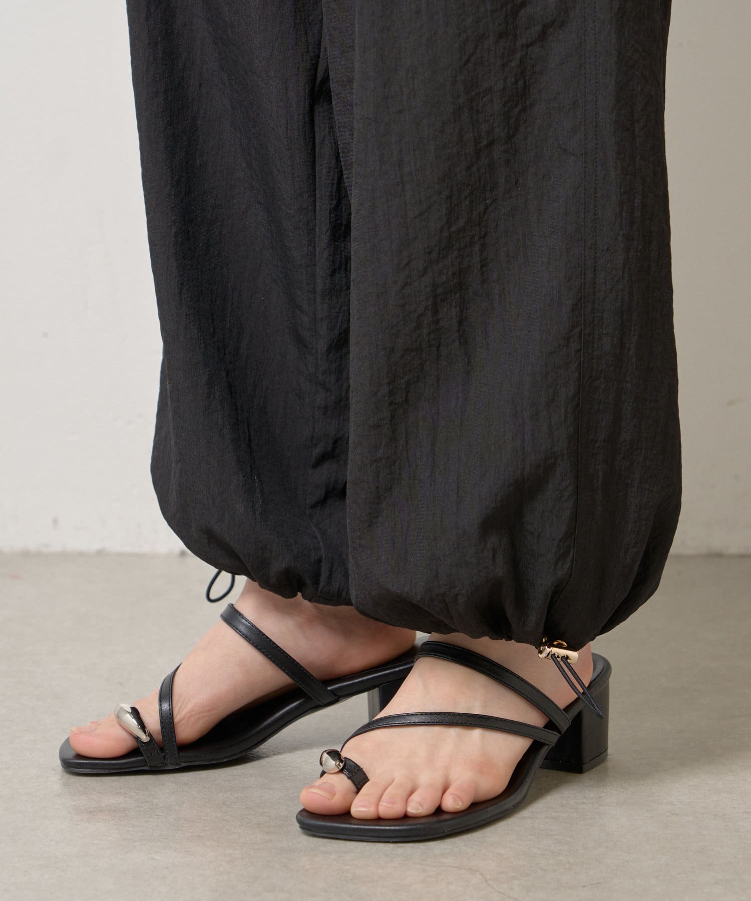 Jena　espace merveilleux(ジェナ　エスパスメルヴェイユ) ナイロンパラシュートパンツ