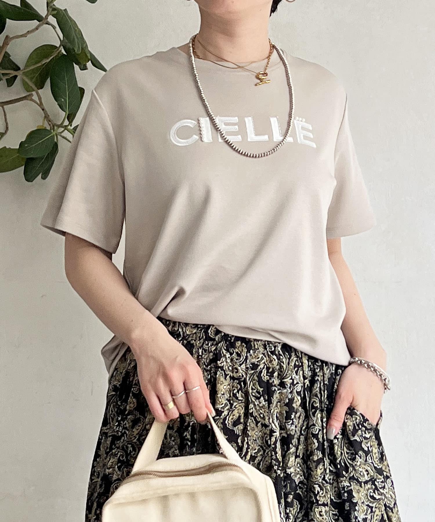 un dix cors(アンディコール) 刺繍ロゴTEE