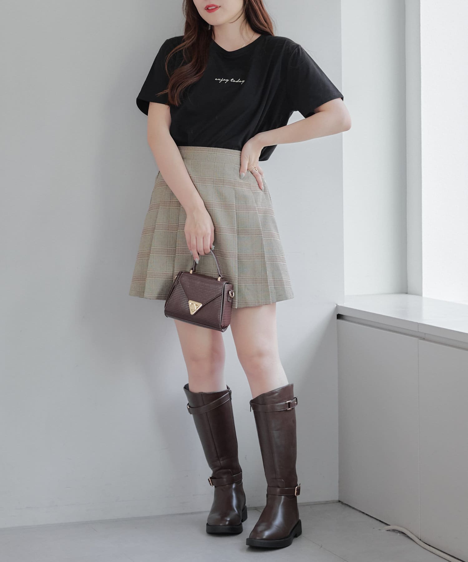 NICE CLAUP / OLIVE des OLIVE OUTLET(ナイスクラップ  / オリーブ デ オリーブ アウトレット) 【ＥＣ】ラメ刺繍Ｔ