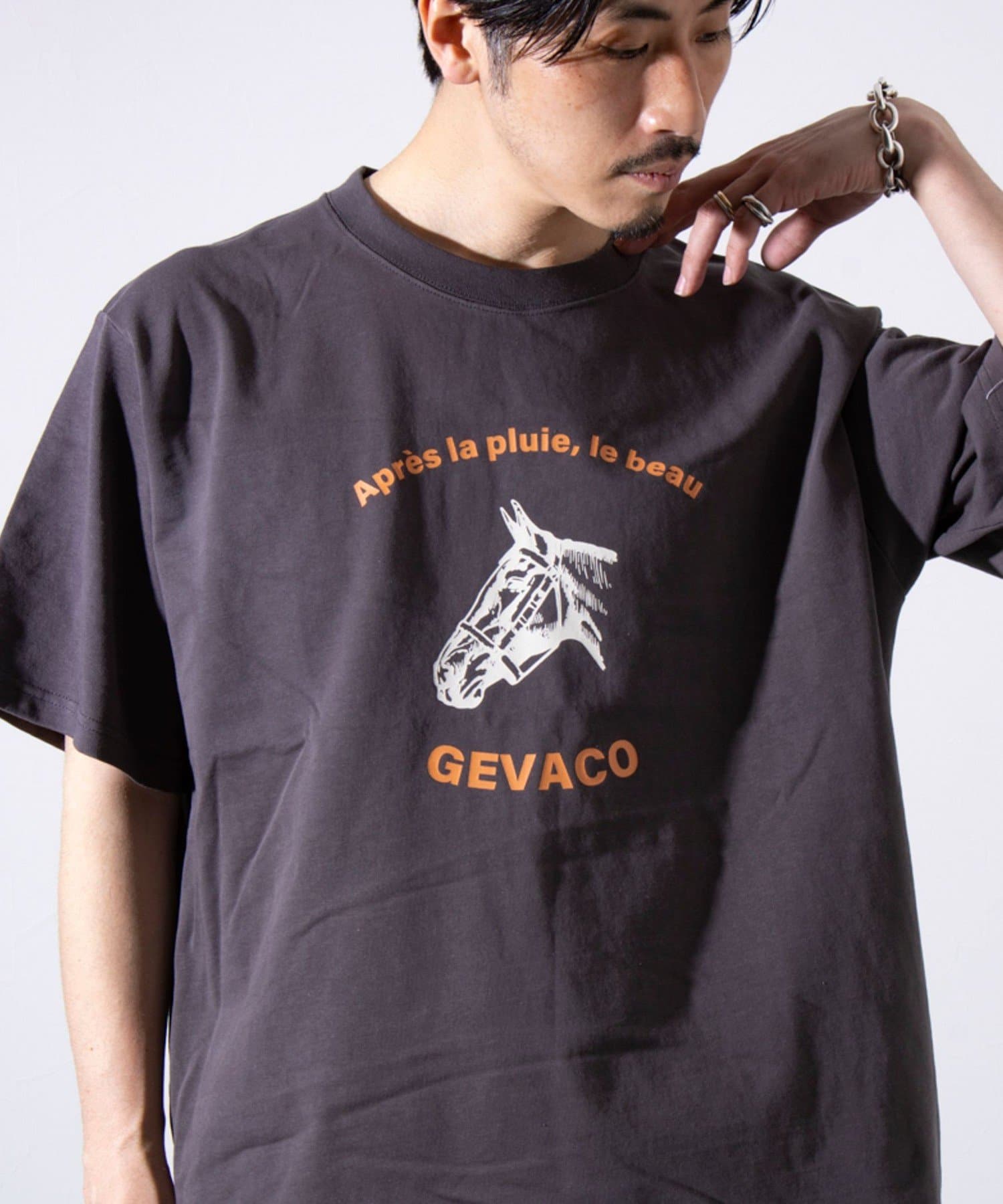 FREDY & GLOSTER(フレディ アンド グロスター) 【GEVACO/ゲバコ】グラフィック 半袖プリント クルーネックTシャツ
