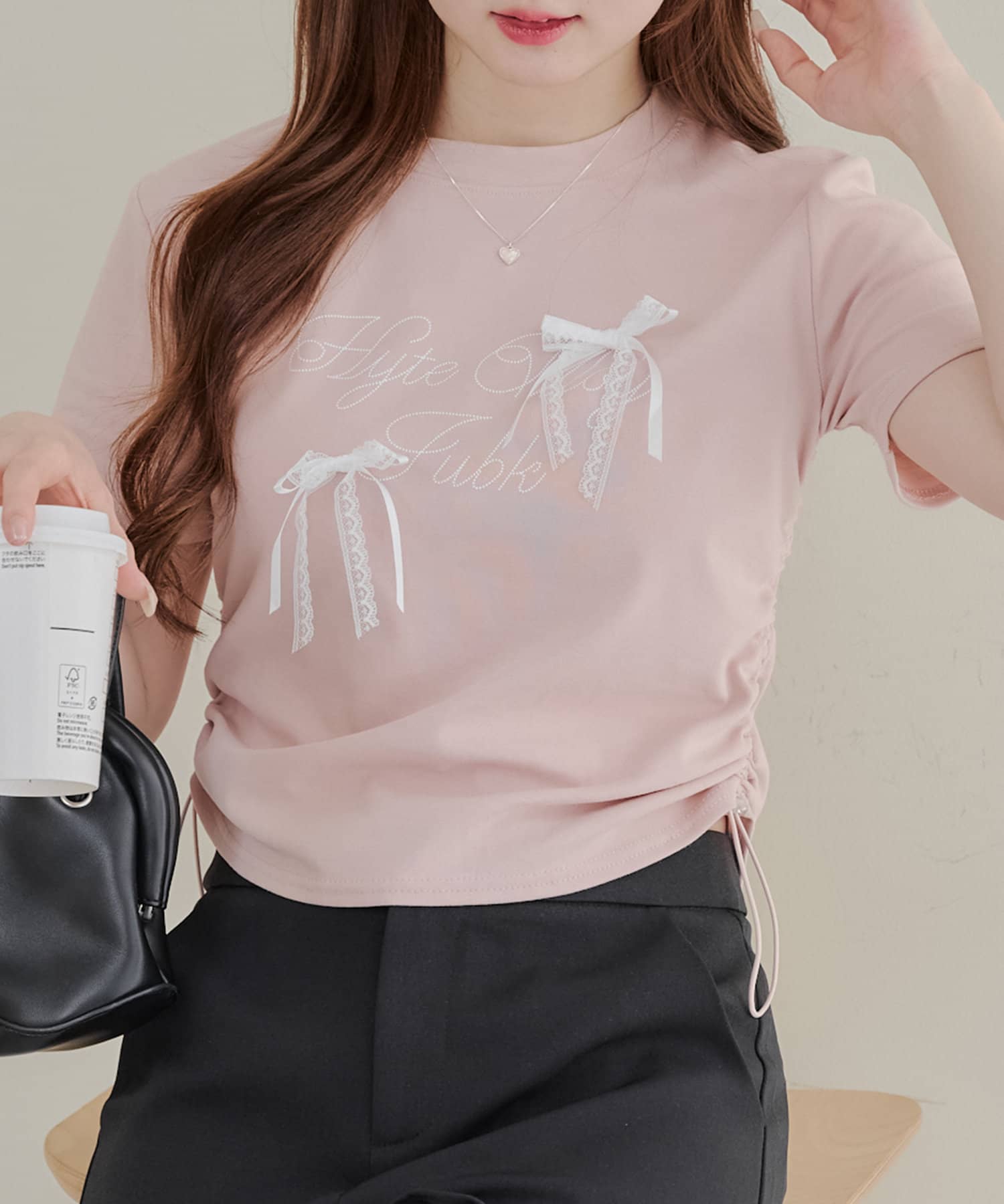 Remind me and forever(リマインドミーアンドフォーエバー) 裾ドロストサテンリボンTシャツ