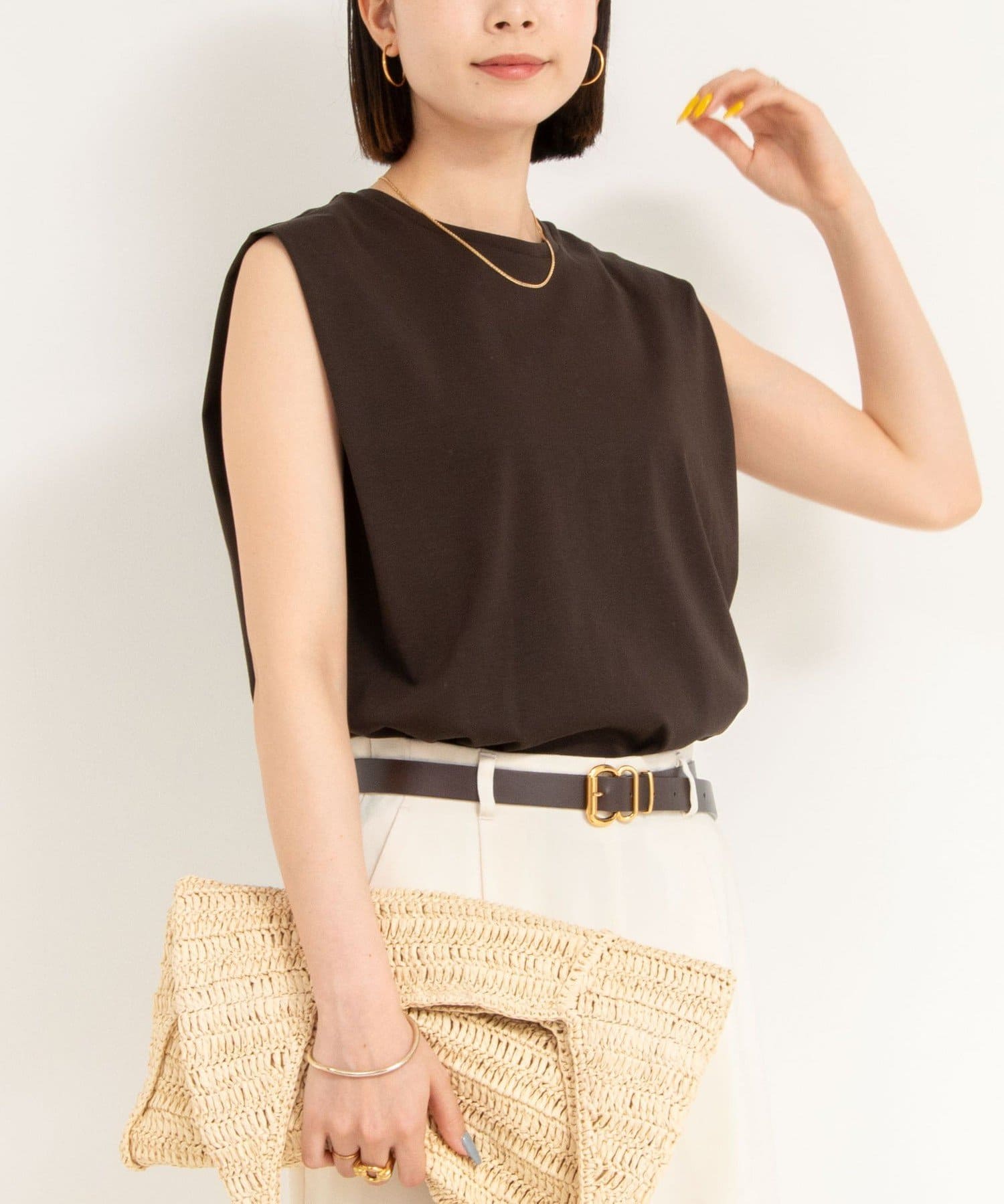 ◇25SS◇NOLLEY'S◆Point・夏を快適に過ごせる高機能素材のノースリーブカットソー・「LA＋」という素材を使用し、形状安定/防縮/防シワ/汗染み防止という高機能をポリエステルを混