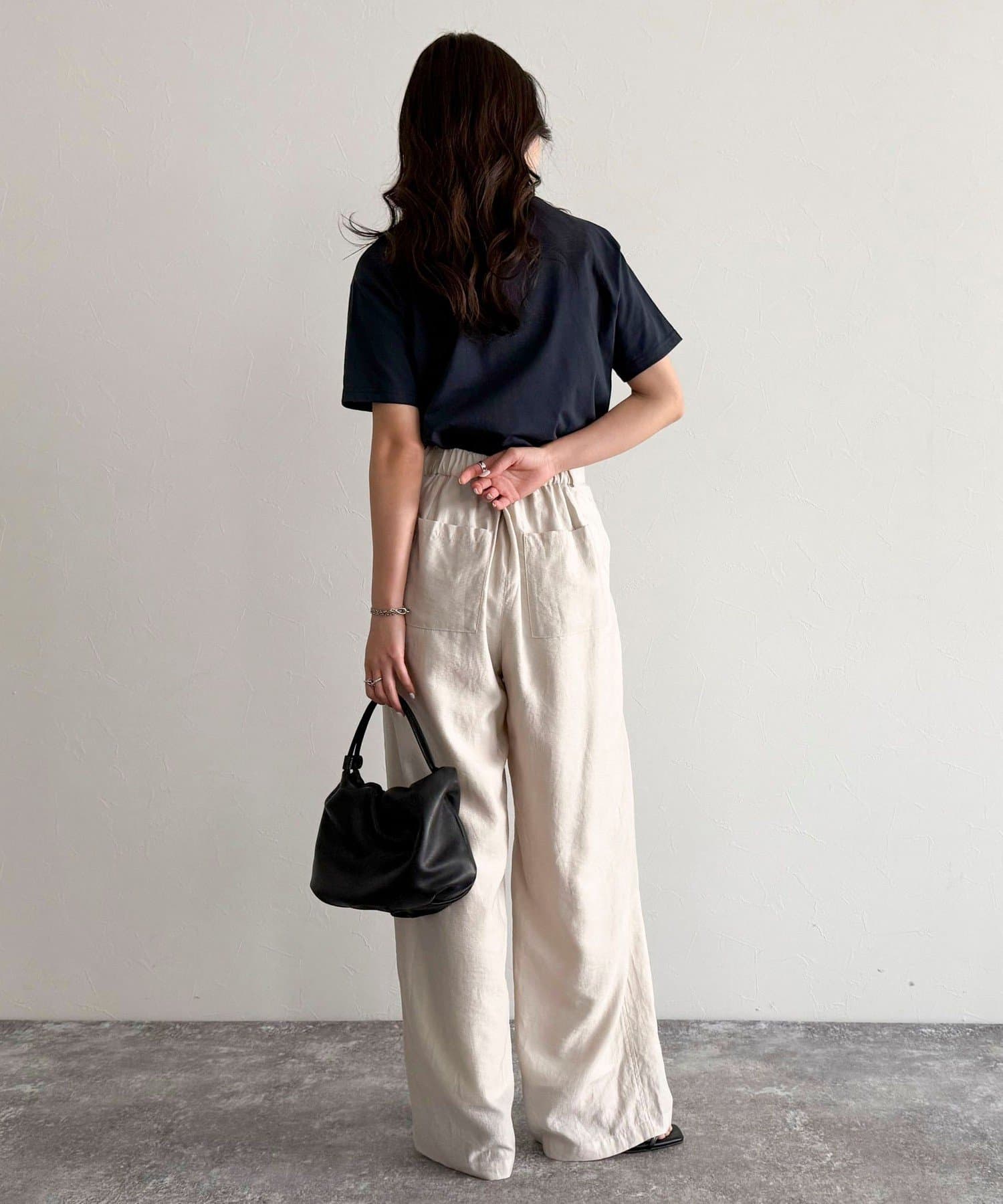 FREDY & GLOSTER(フレディ アンド グロスター) ワントーンロゴ刺繍Tシャツ