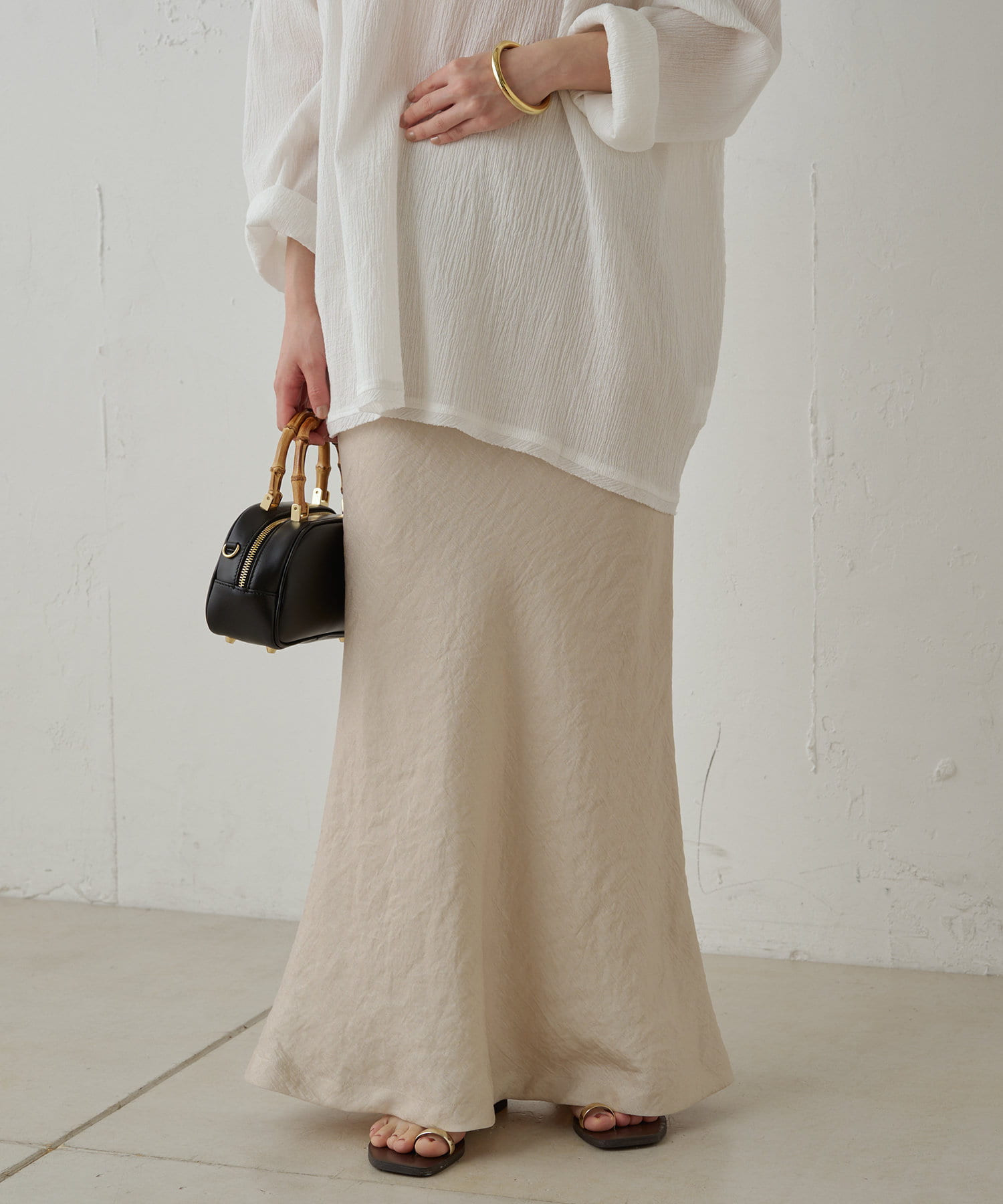 新品　ラウンジドレス　サテンナロースカート　カーキ サテンナロースカート（スカート）｜LOUNGEDRESS（ラウンジ