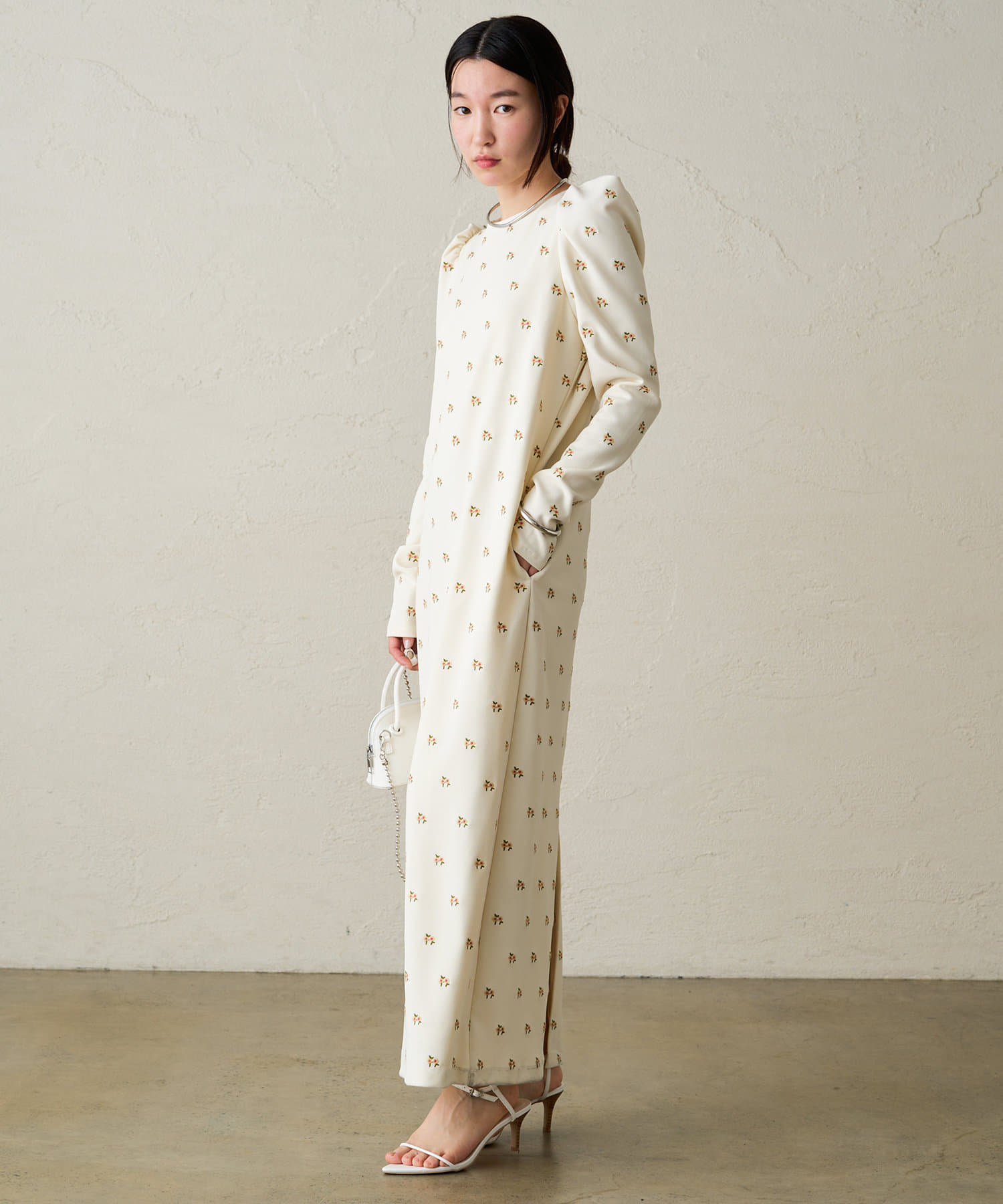 Loungedress】フラワー刺繍ワンピース | OUTLET(アウトレット