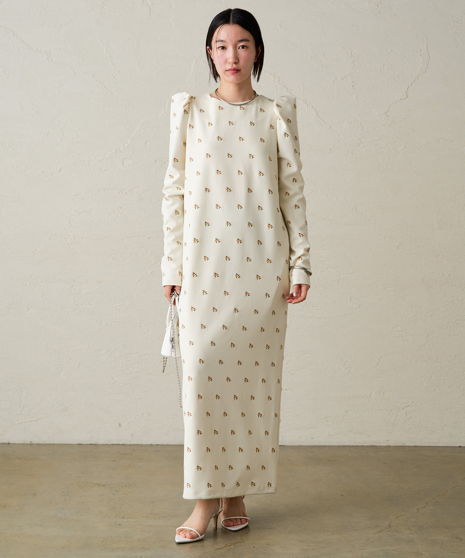 Loungedress】フラワー刺繍ワンピース | OUTLET(アウトレット