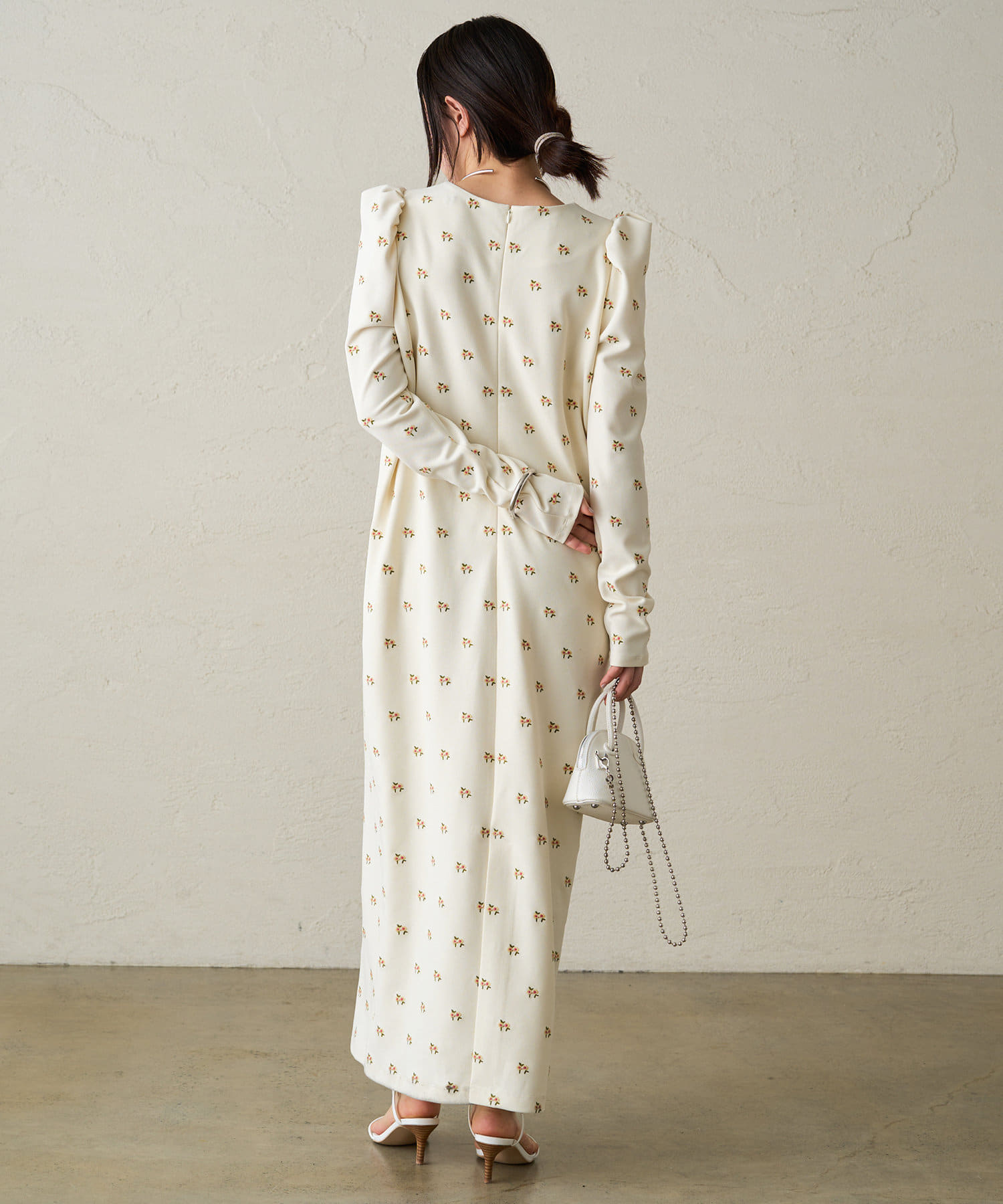 Loungedress】フラワー刺繍ワンピース | OUTLET(アウトレット