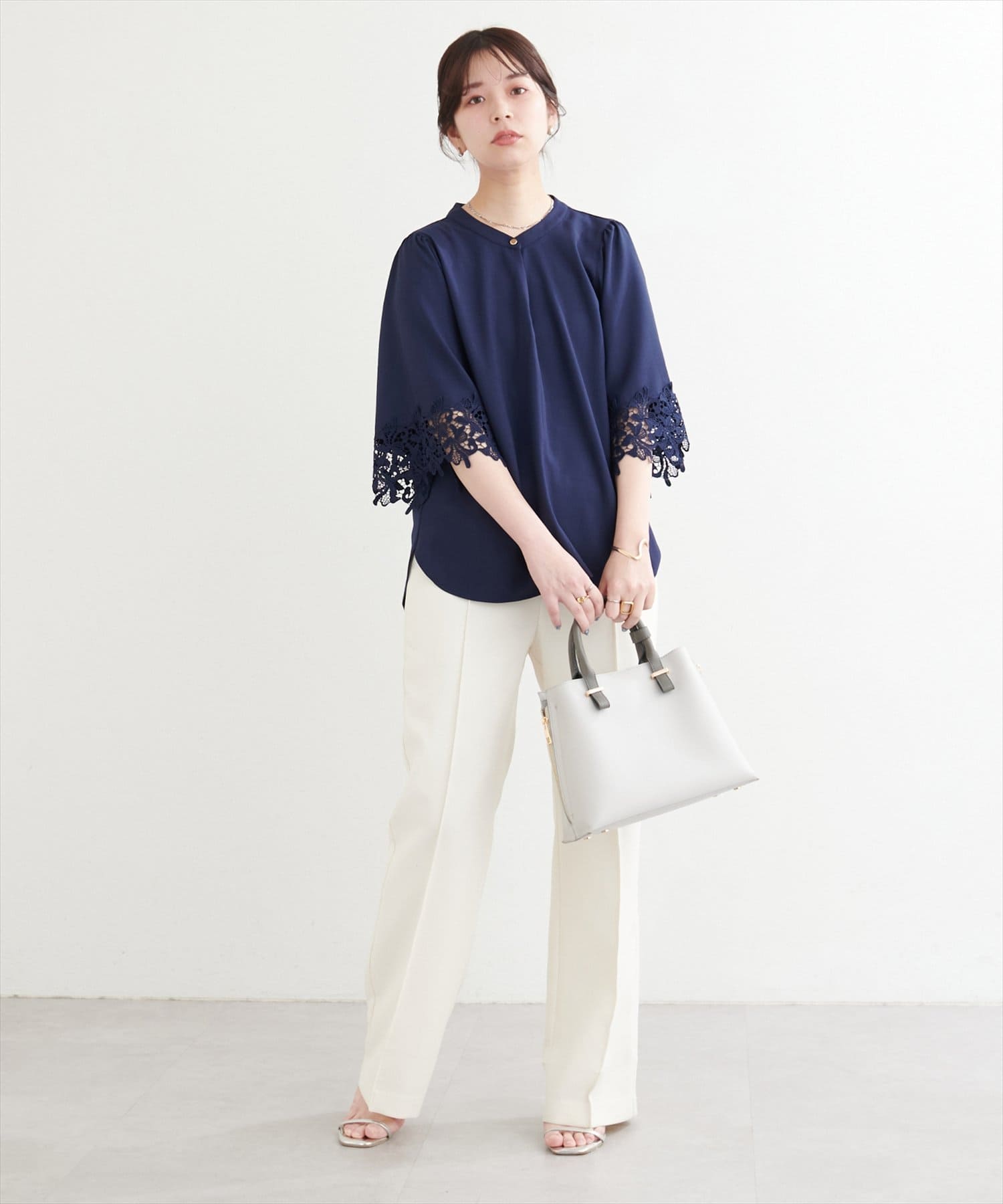 natural couture(ナチュラルクチュール) 【WEB限定】衿2WAYレースカフスブラウス