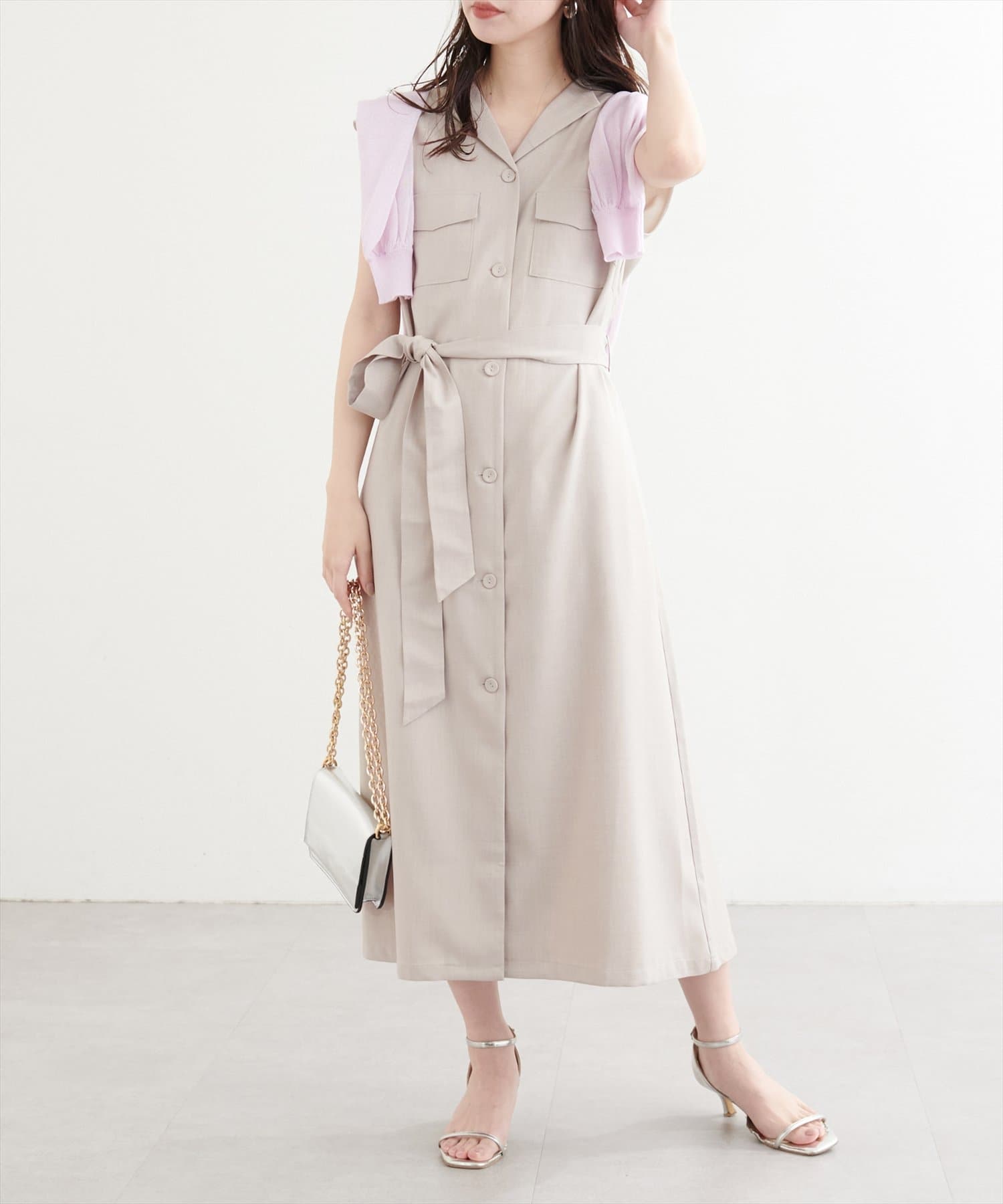 麻　ワンピース natural couture ワンピース Vネック開き麻調ノースリワンピース