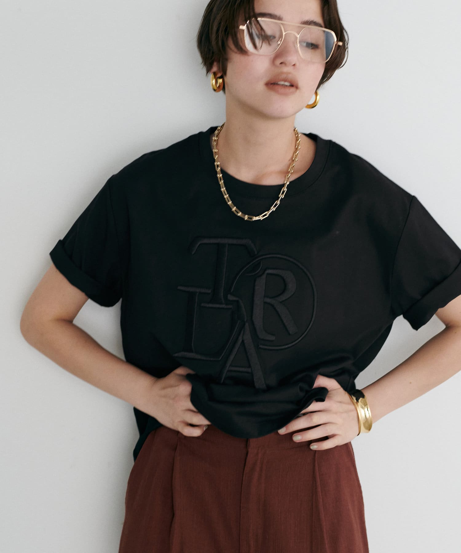 【2025SS LARUTA】厚盛ロゴ刺繍T※3051060220　と同型の商品となります※Web限定：Lサイズ■Design　ぷっくりと厚みのある刺繍デザインが目を惹く刺繍Tシャツが新色を交えて再登