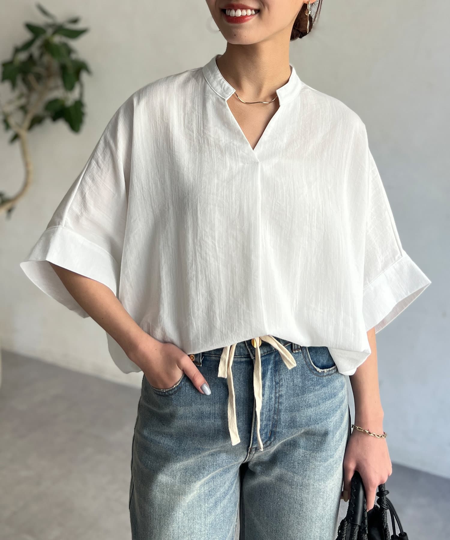 Chez toi(シェトワ) リネンタッチ袖ターンバックブラウス