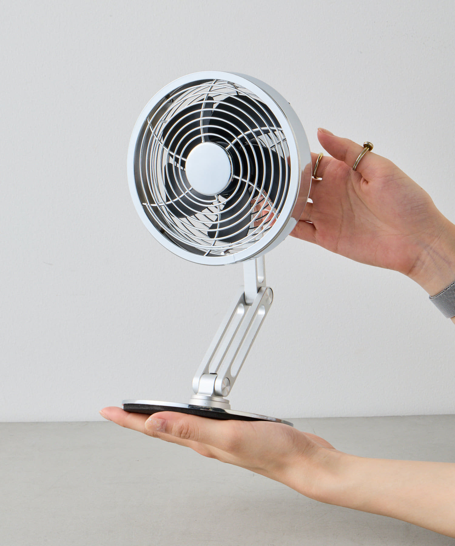 SWING ARM DESK FAN CR/BK スウィング アームデスクファン | BIRTHDAY