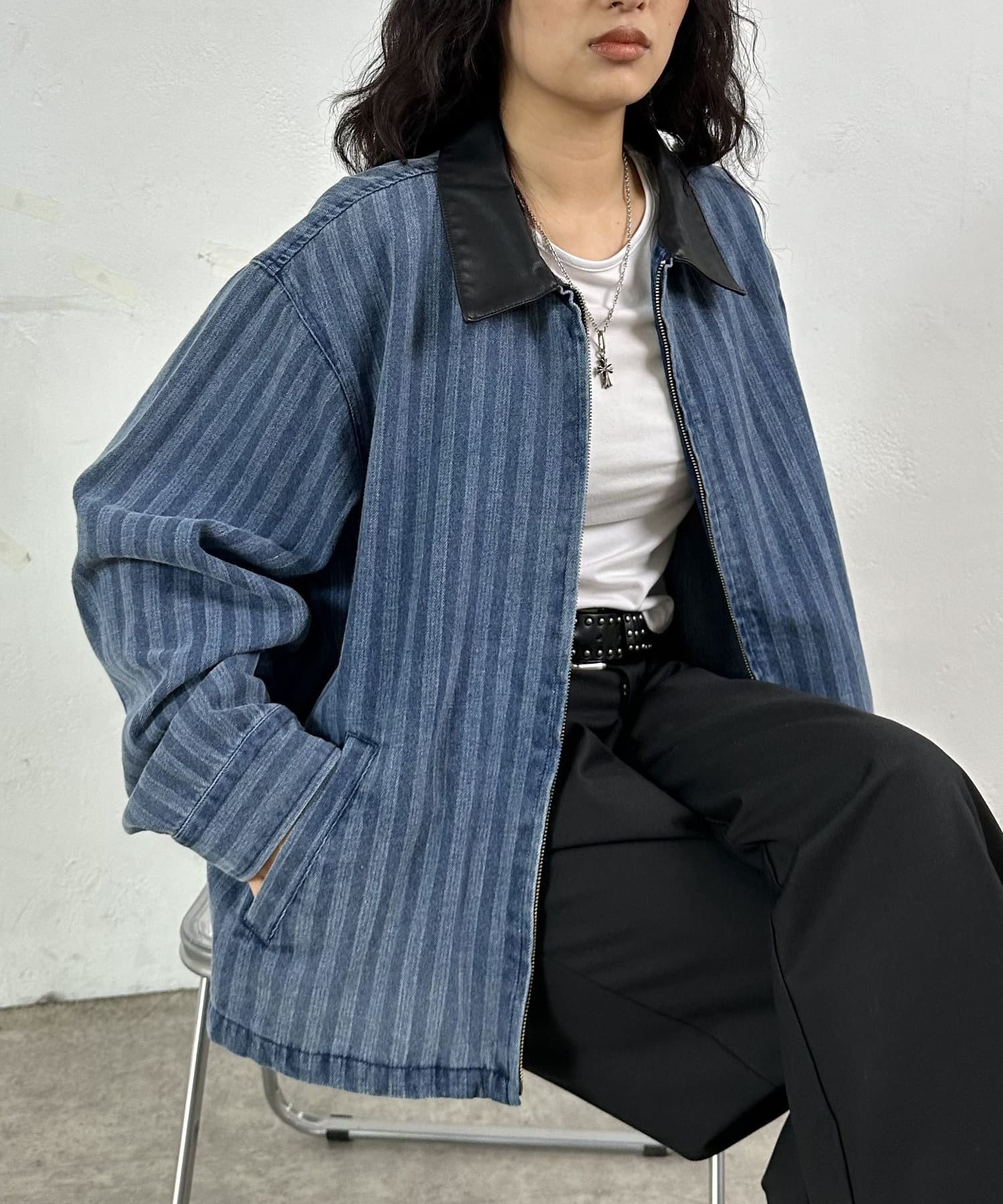 OUTLET(アウトレット) 【WHO'S WHO gallery】ストライプデニム襟切替えジップジャケット